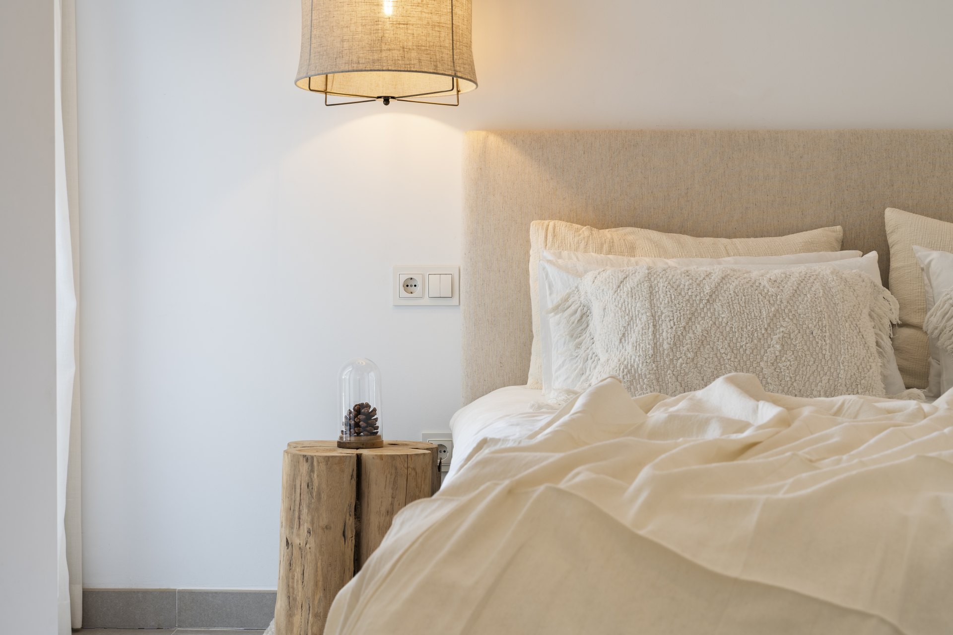 Modernista villa en Estepona Este, en La Resina con vistas a la montaña y al golf