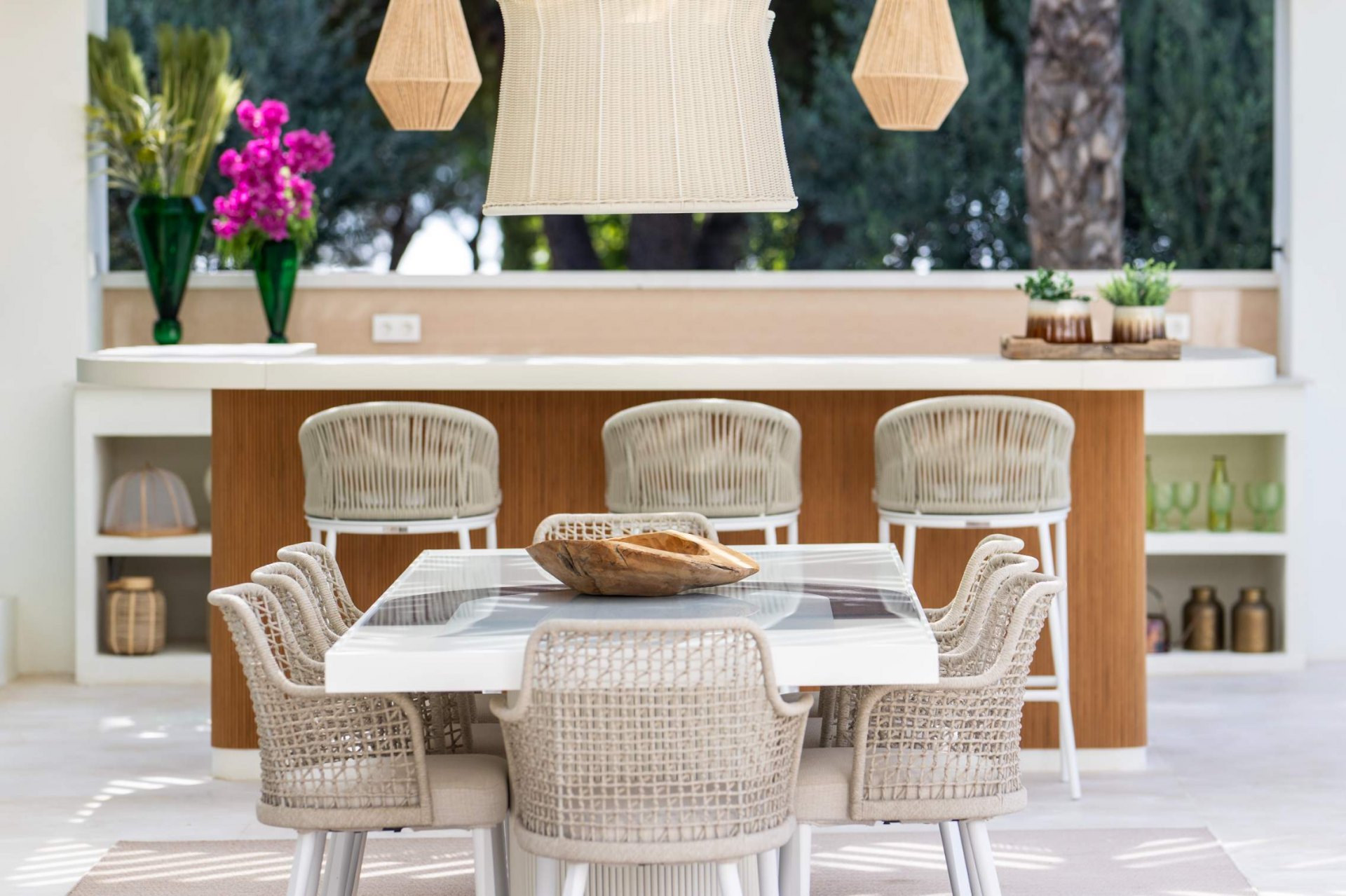 Magnífica exclusiva gran villa de nueva construcción en la Milla de Oro con preciosas vistas al mar