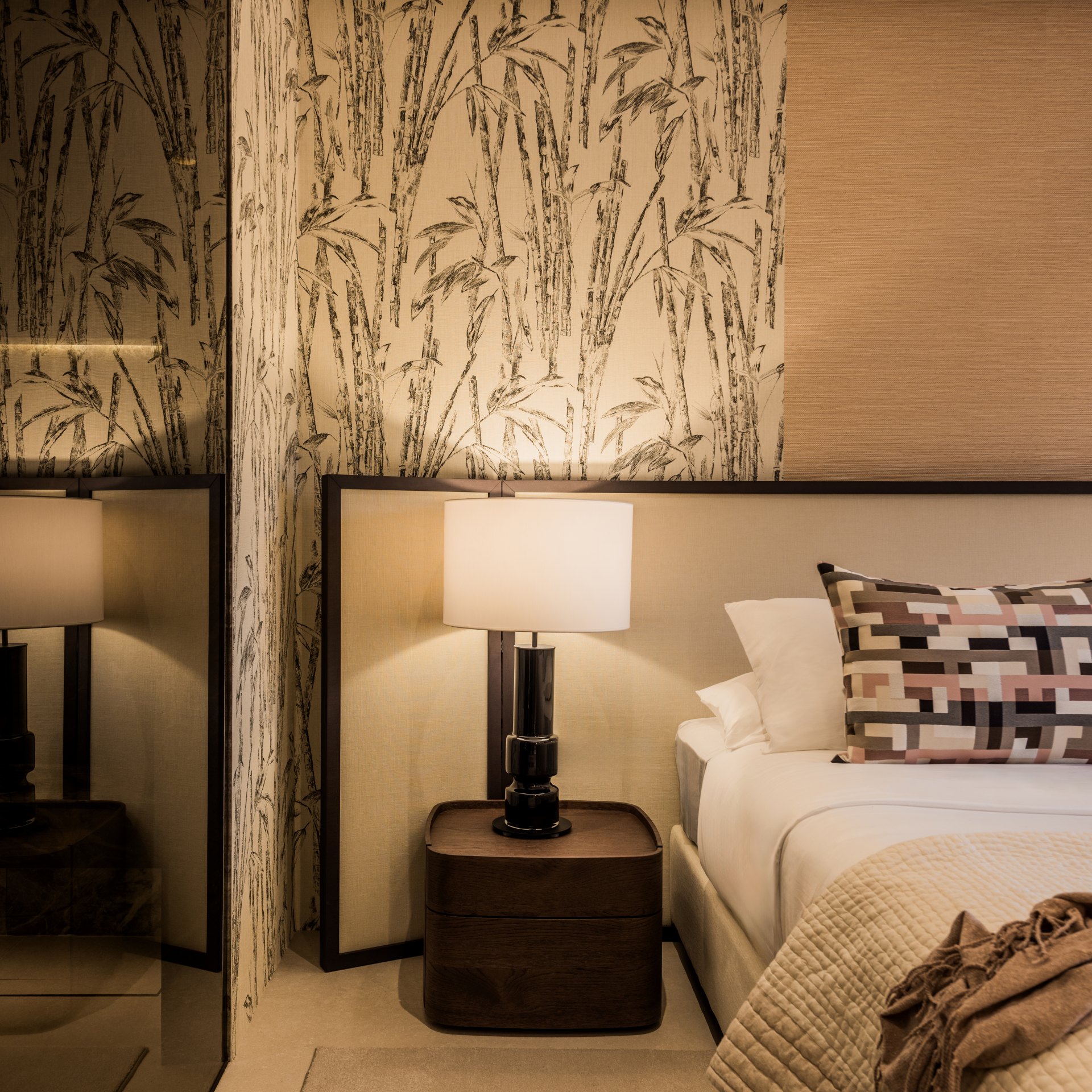 Stunning high end penthouse with spectacular sea views on the beachfront in Marbella East