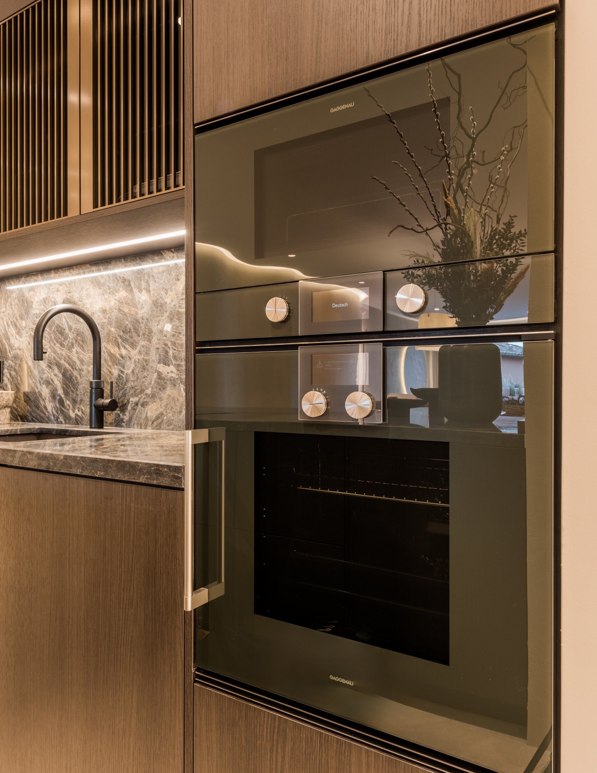 Stunning high end penthouse with spectacular sea views on the beachfront in Marbella East