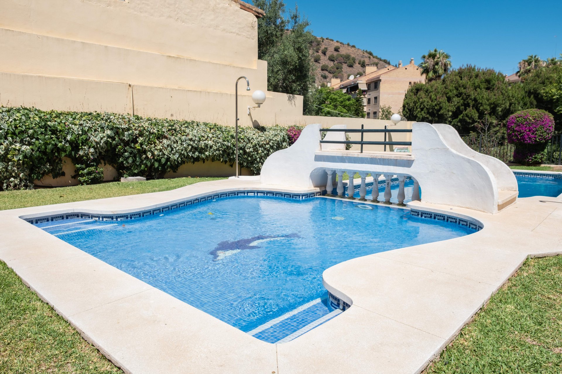 Charming semi-detached house in bajo Limonar