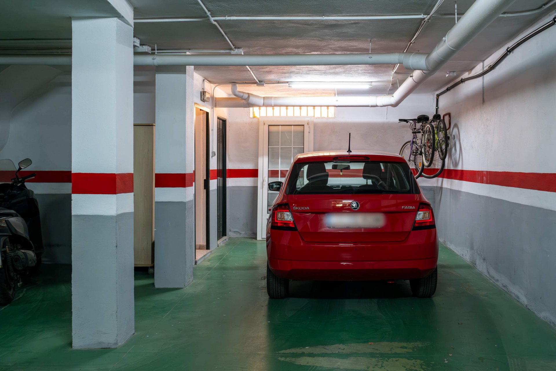 Charming semi-detached house in bajo Limonar