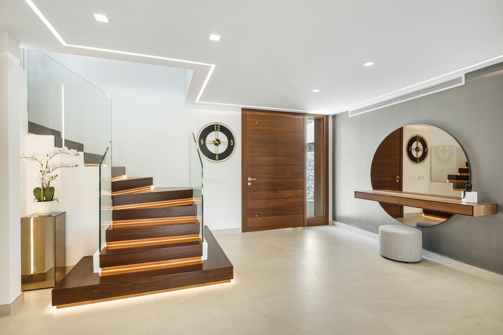 Magnifica villa rodeada de vegetación a pies del campo de golf Los Naranjos, Nueva Andalucia