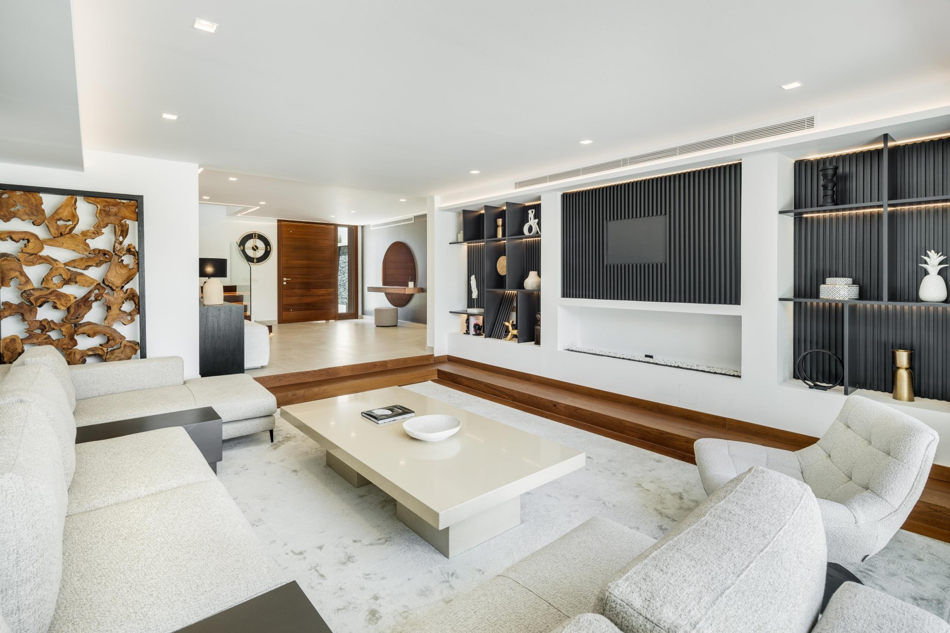 Magnifica villa rodeada de vegetación a pies del campo de golf Los Naranjos, Nueva Andalucia