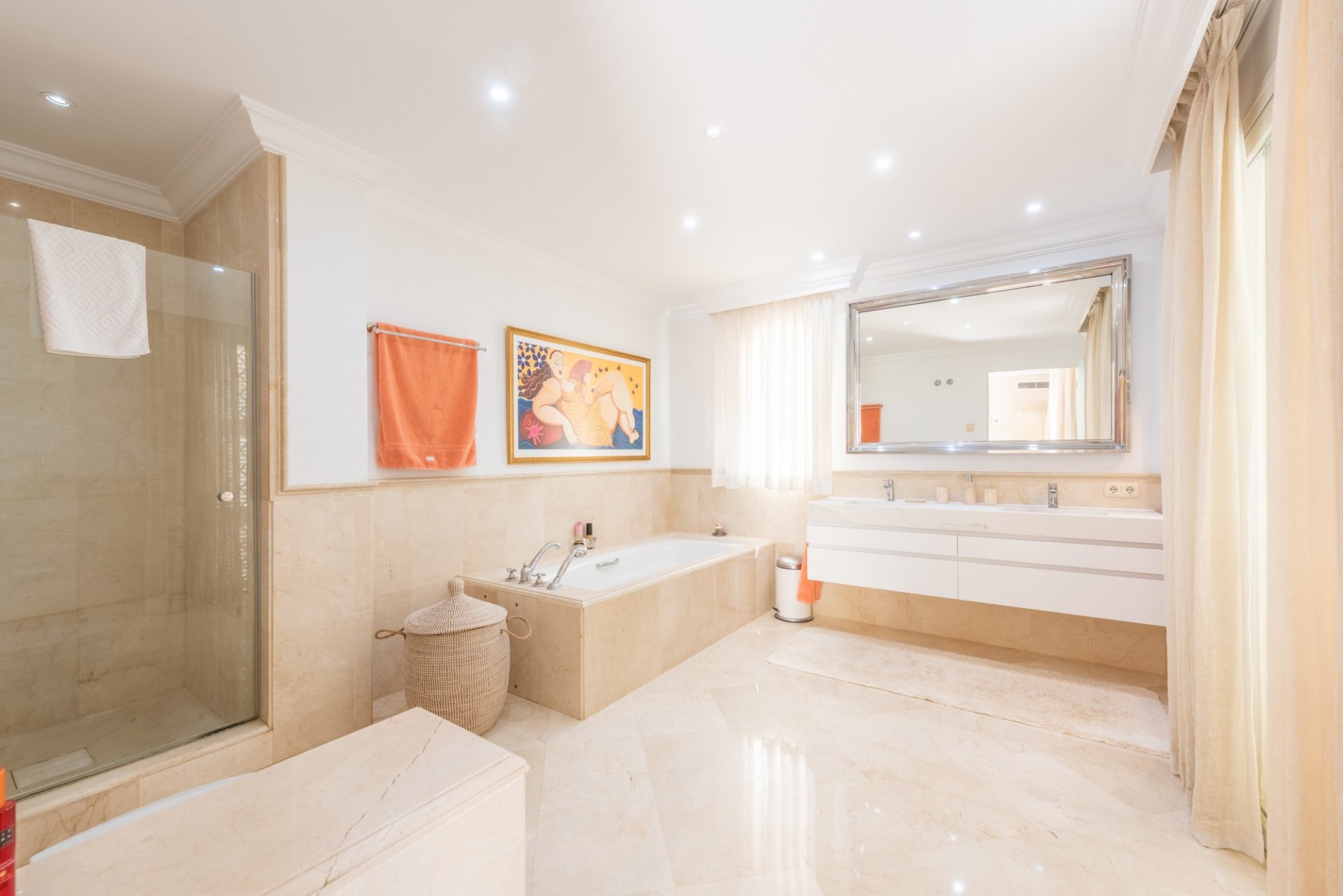 Timeless Villa on Golden Mile Beachside