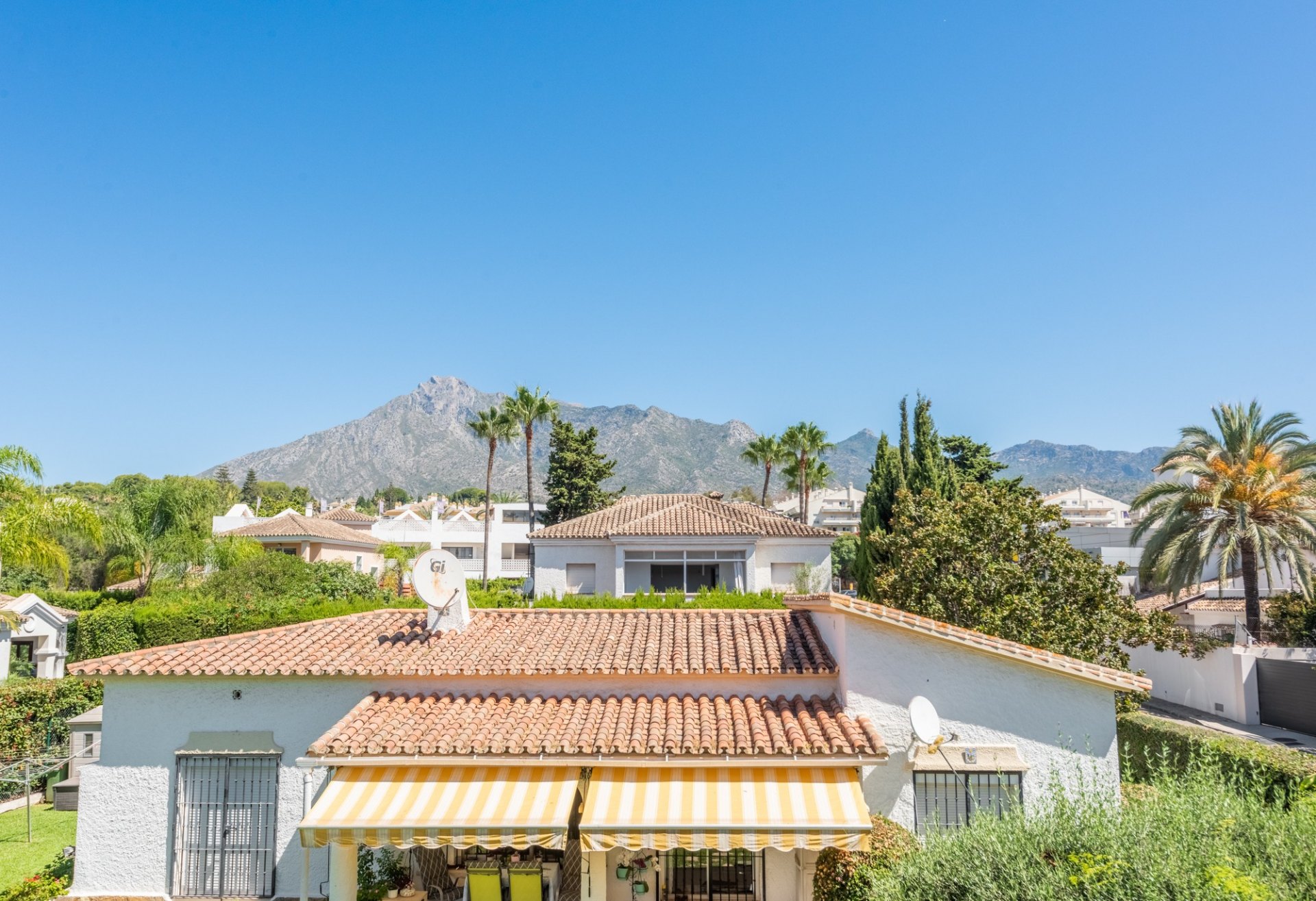 Timeless Villa on Golden Mile Beachside