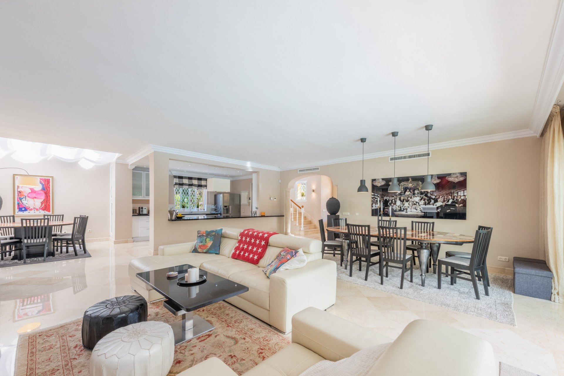 Timeless Villa on Golden Mile Beachside