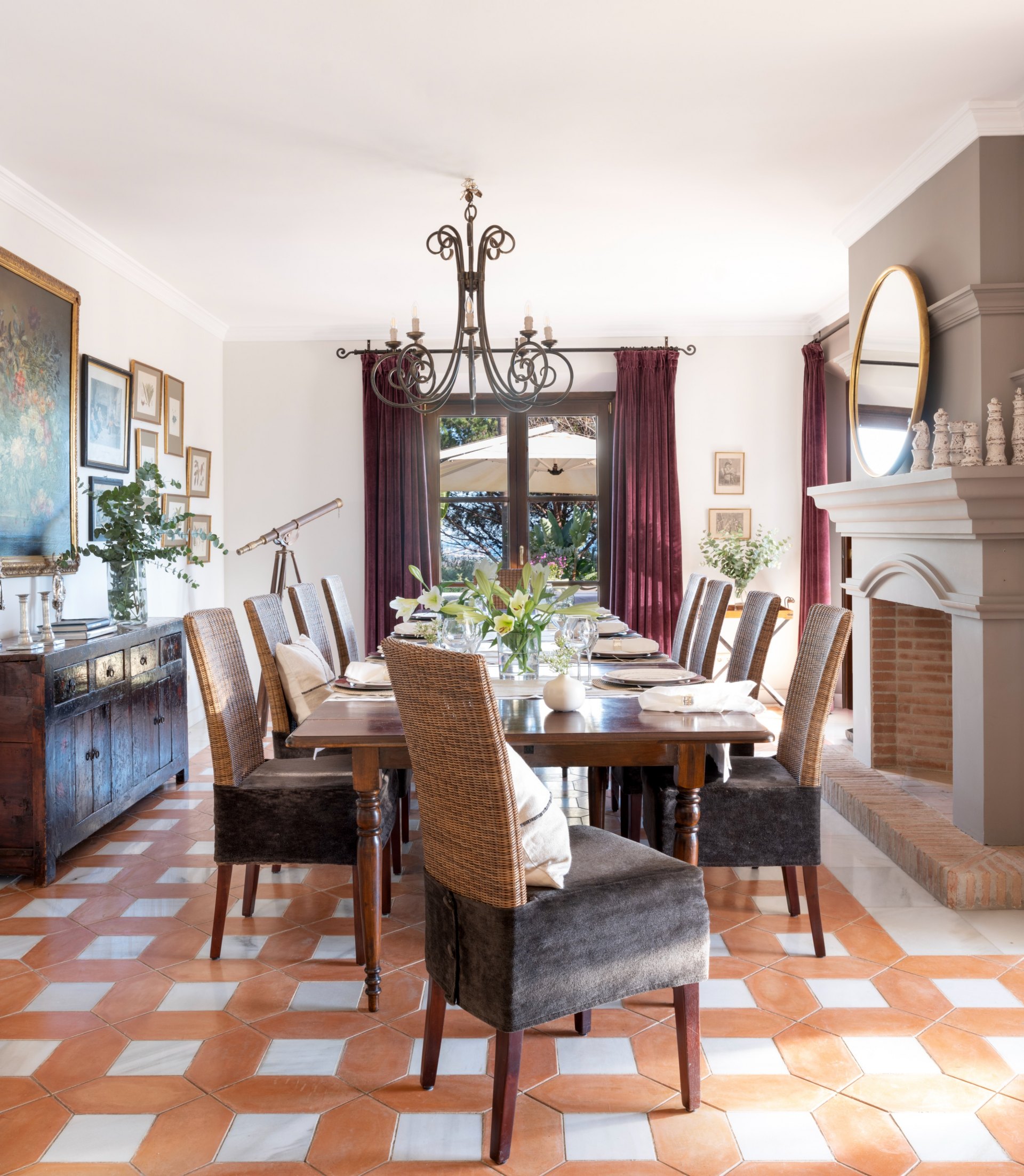 Wonderful luxury villa in the countryside with Andalusian flair