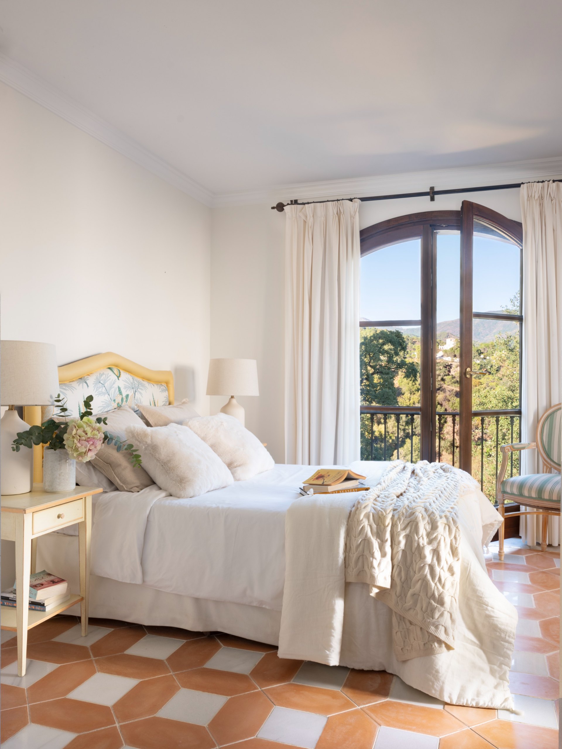 Wonderful luxury villa in the countryside with Andalusian flair