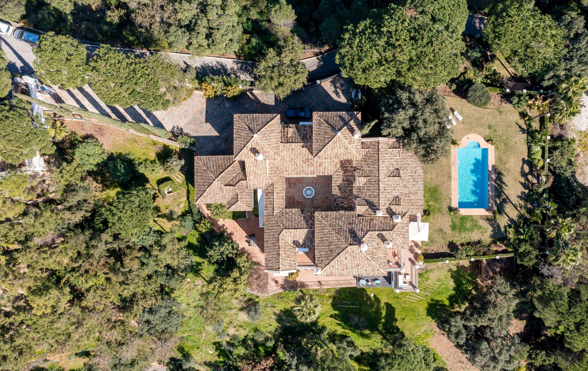 Wonderful luxury villa in the countryside with Andalusian flair