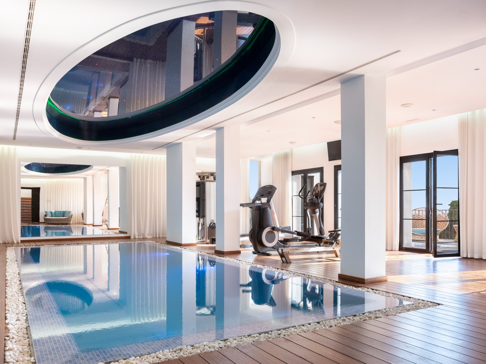 Wonderful luxury villa in the countryside with Andalusian flair