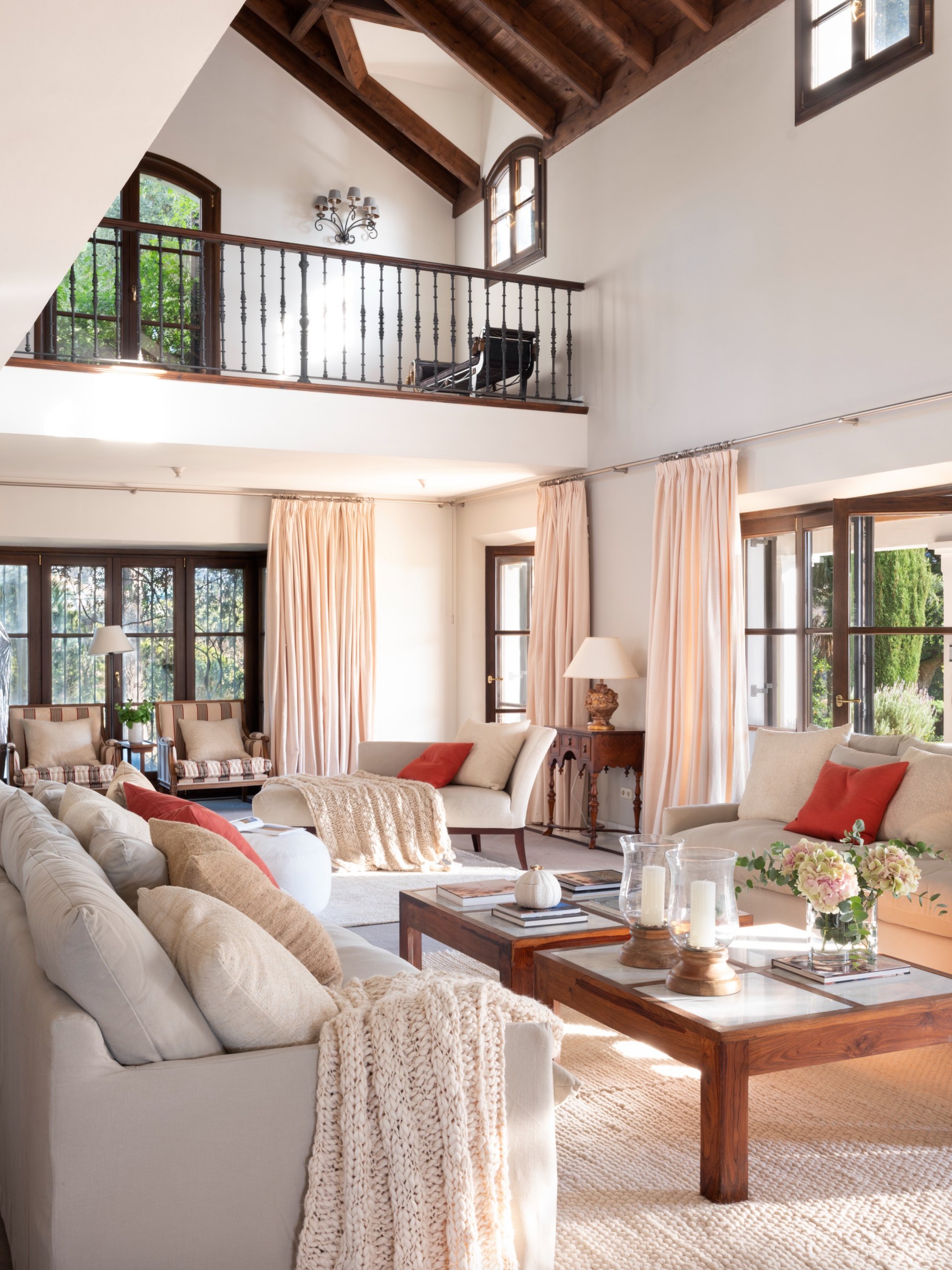 Wonderful luxury villa in the countryside with Andalusian flair