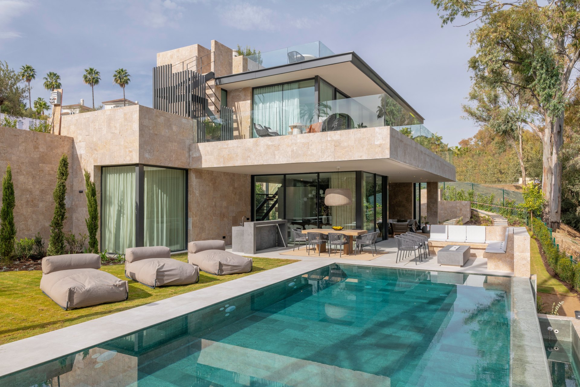 La Cerquilla, Nueva Andalucia