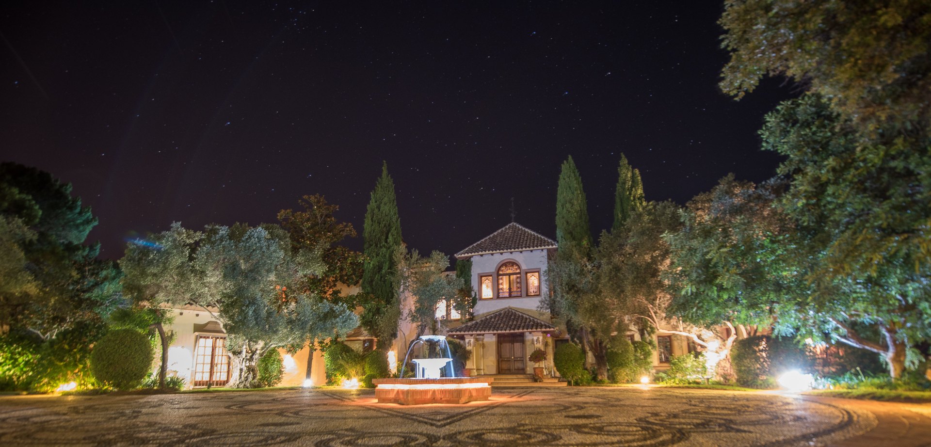 Belleza clásica y confort en una villa en las montañas de La Zagaleta