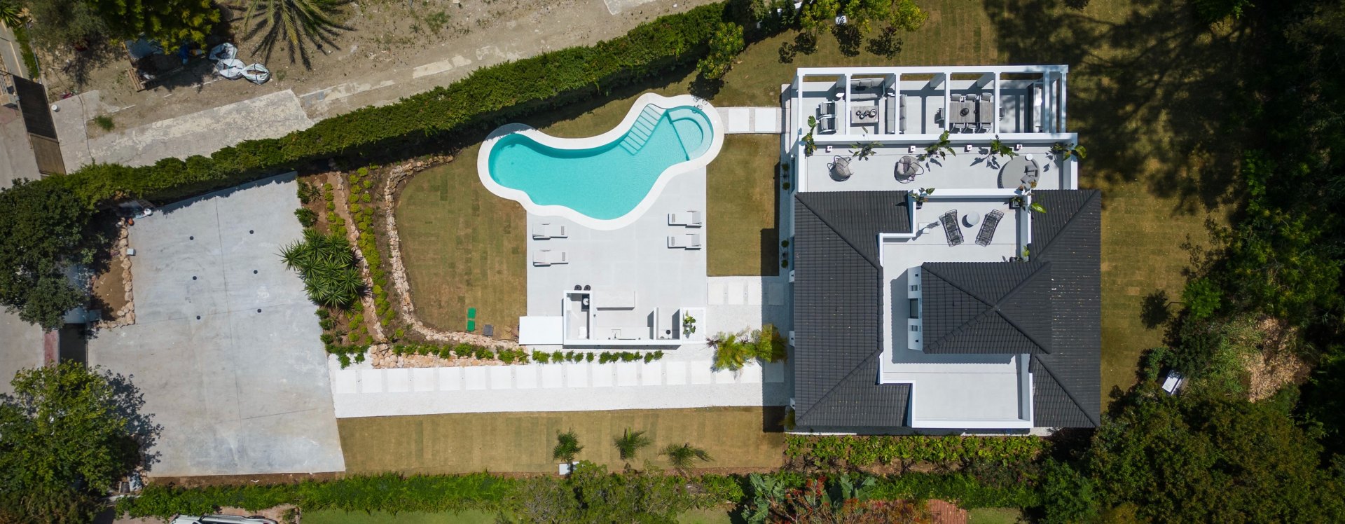 Unique villa in Las Brisas in the Golf Valley