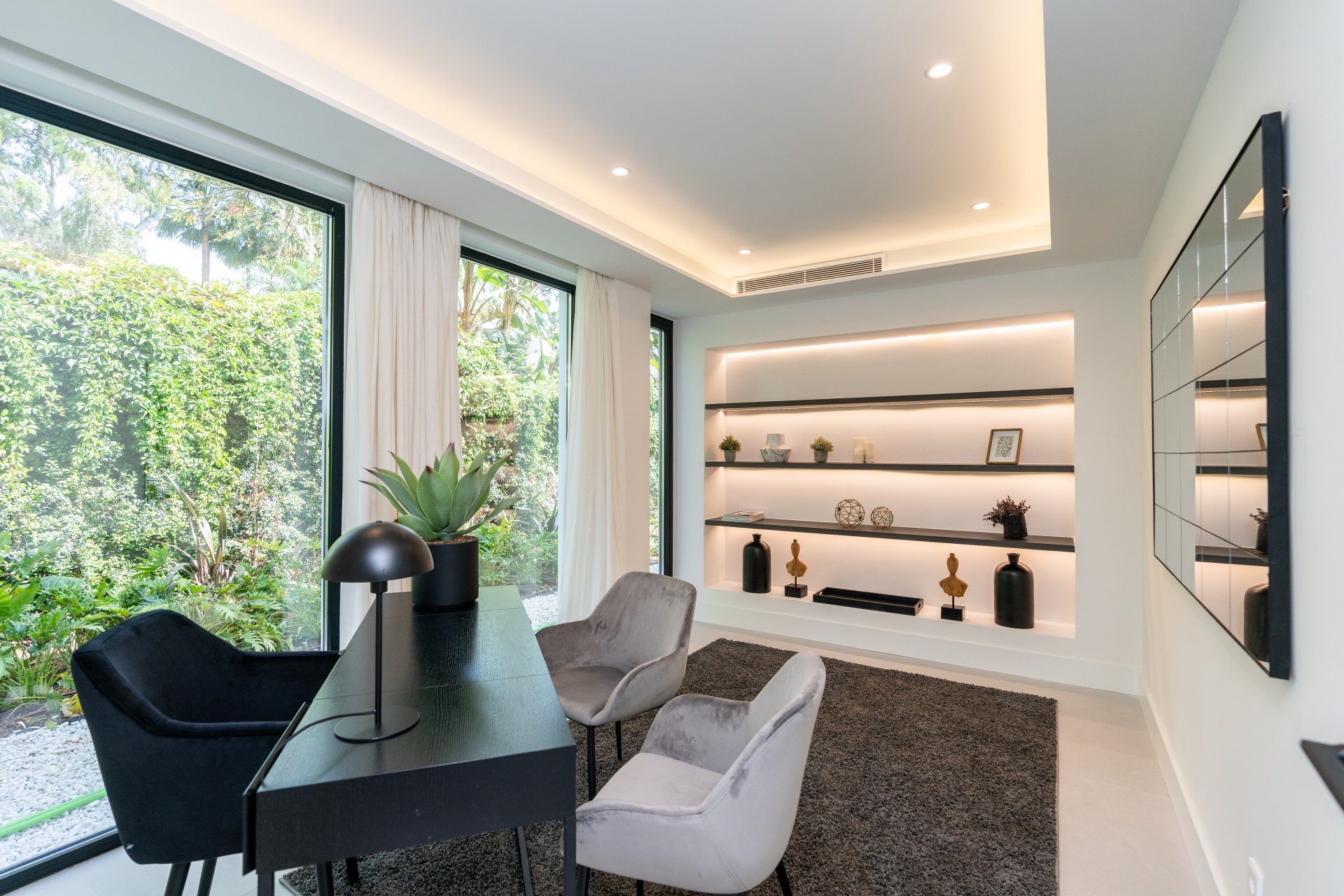 Unique villa in Las Brisas in the Golf Valley