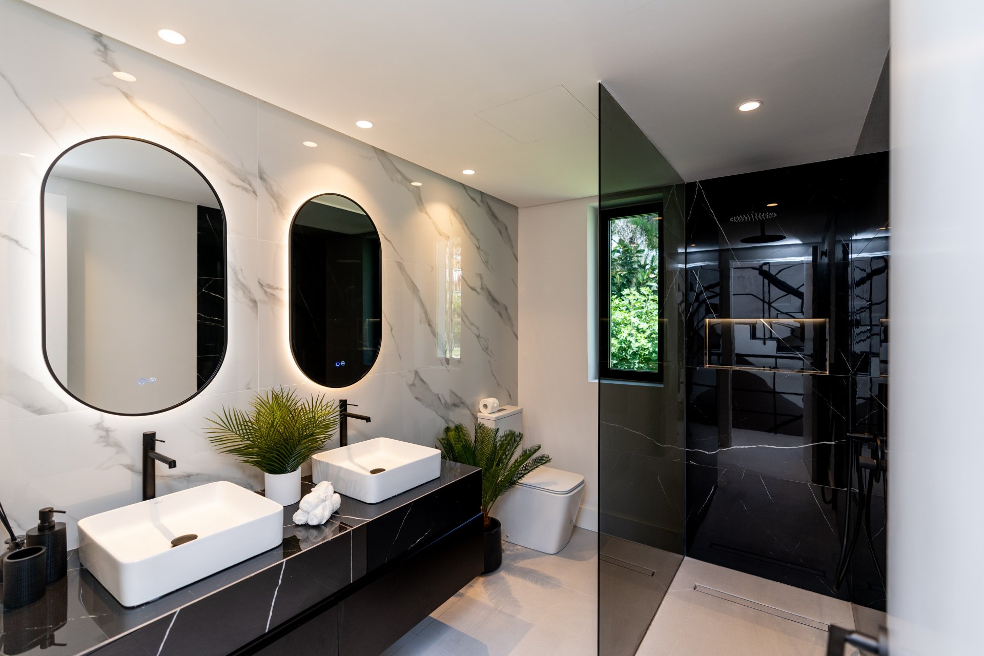 Unique villa in Las Brisas in the Golf Valley