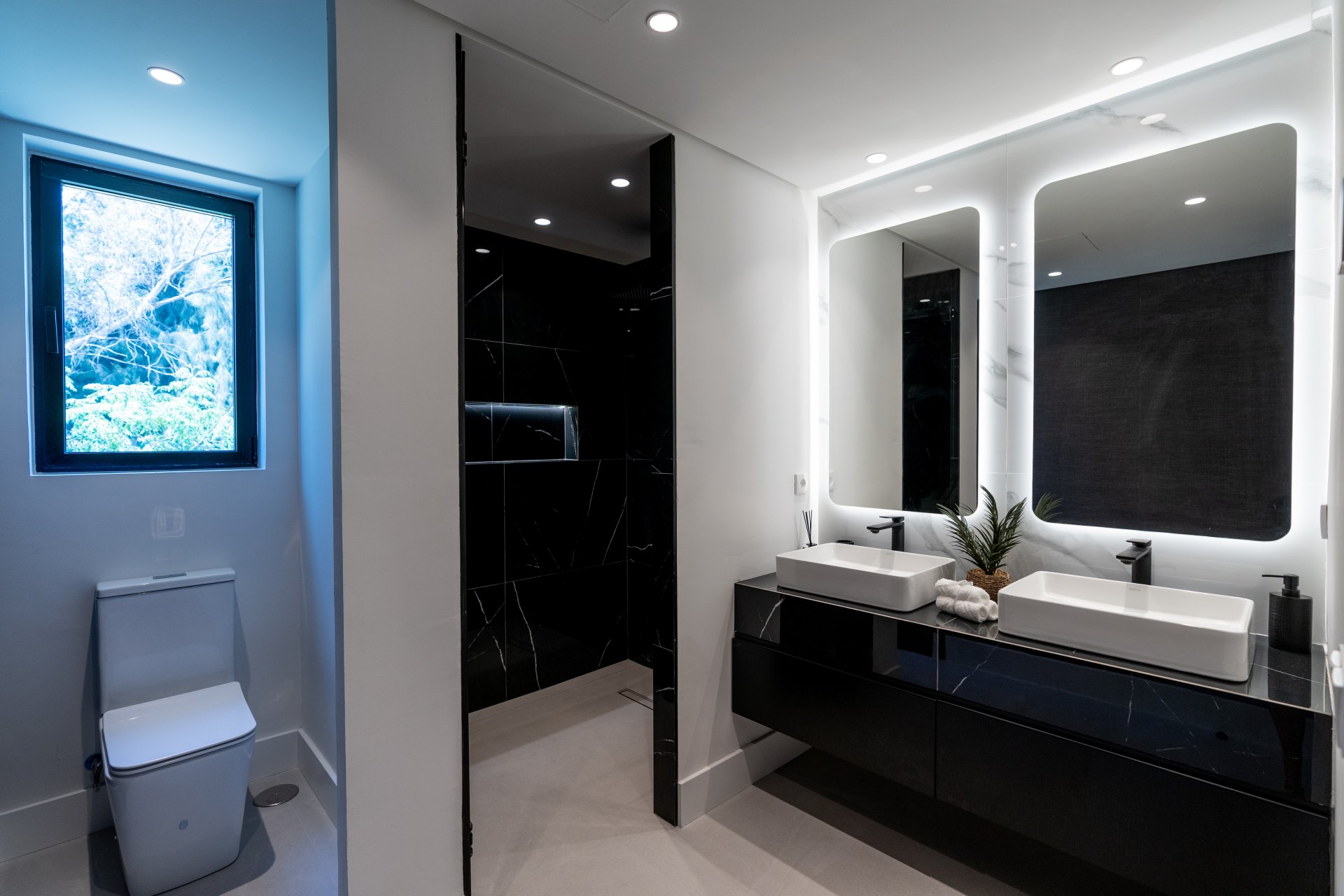 Unique villa in Las Brisas in the Golf Valley