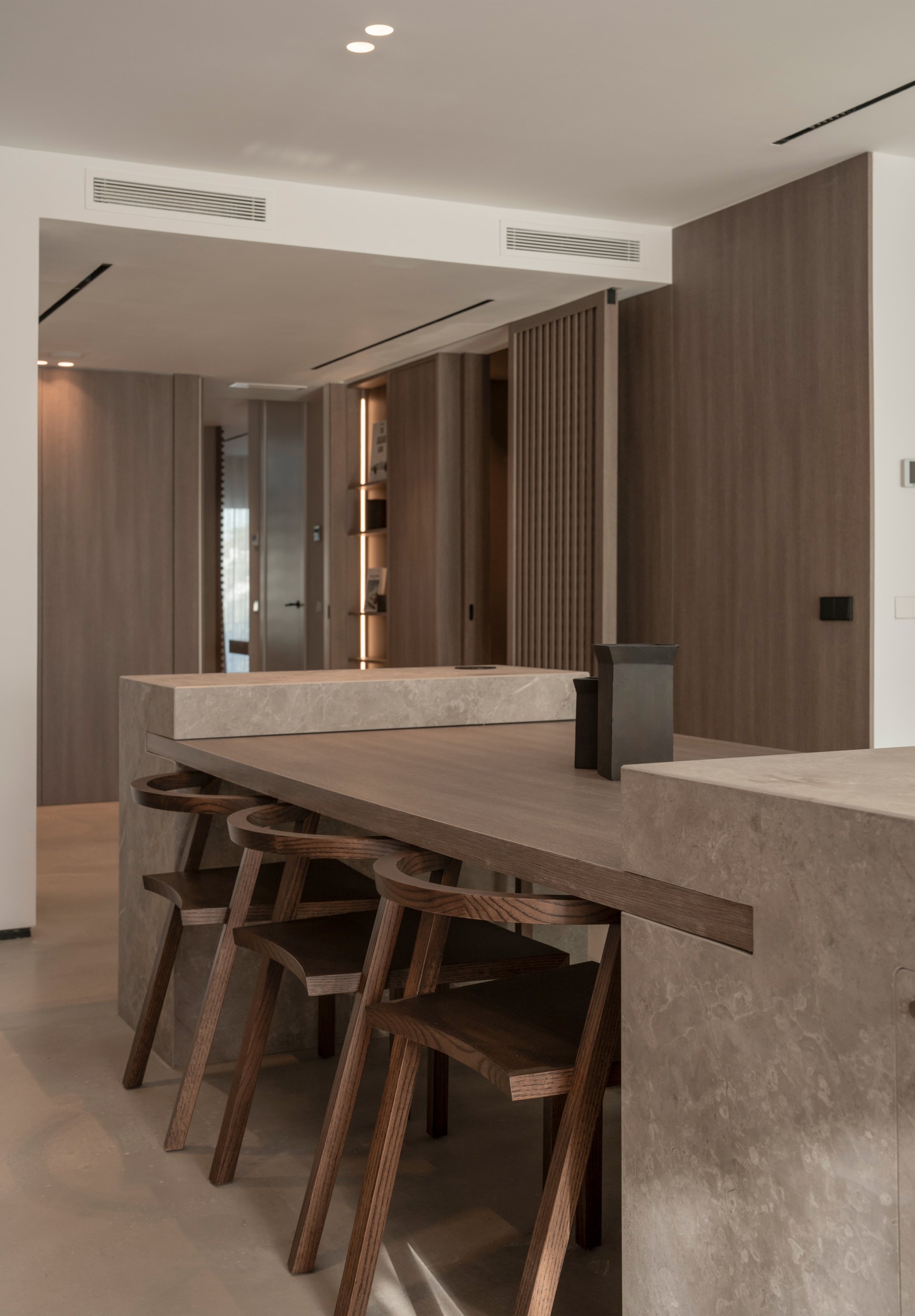 Bright beachfront duplex penthouse in a luxury residential complex in Estepona