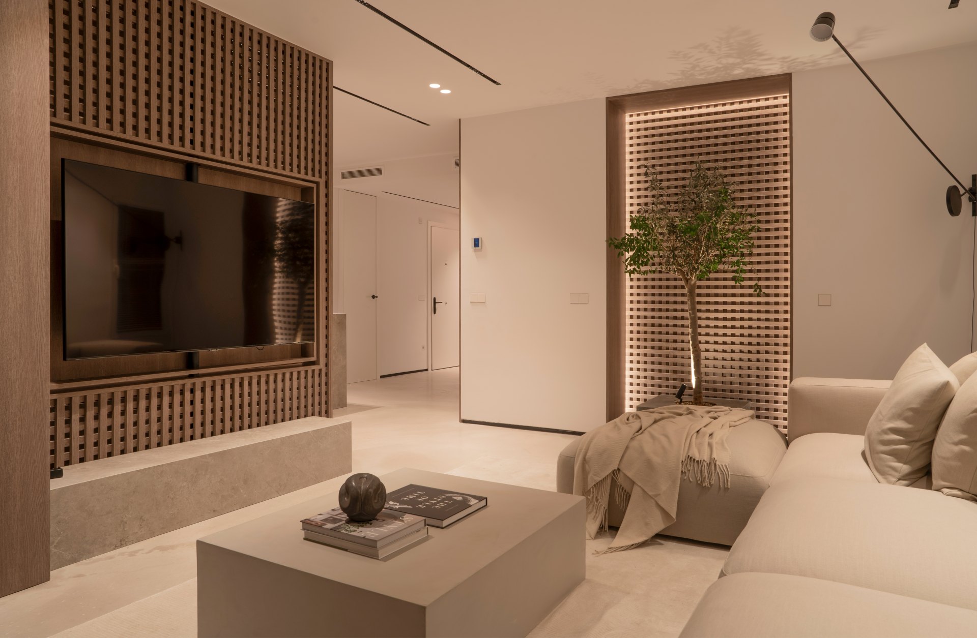 Bright beachfront duplex penthouse in a luxury residential complex in Estepona