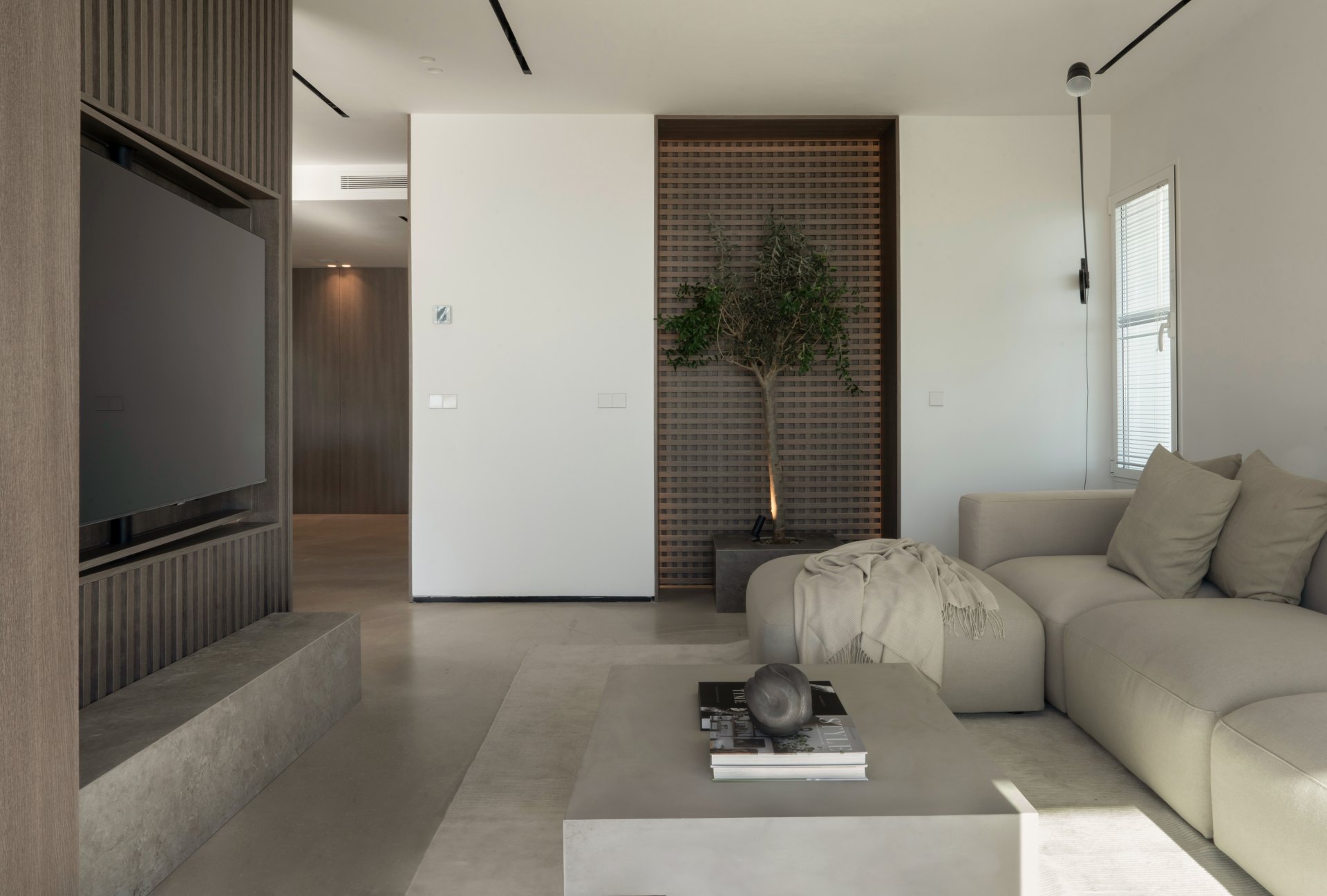 Bright beachfront duplex penthouse in a luxury residential complex in Estepona