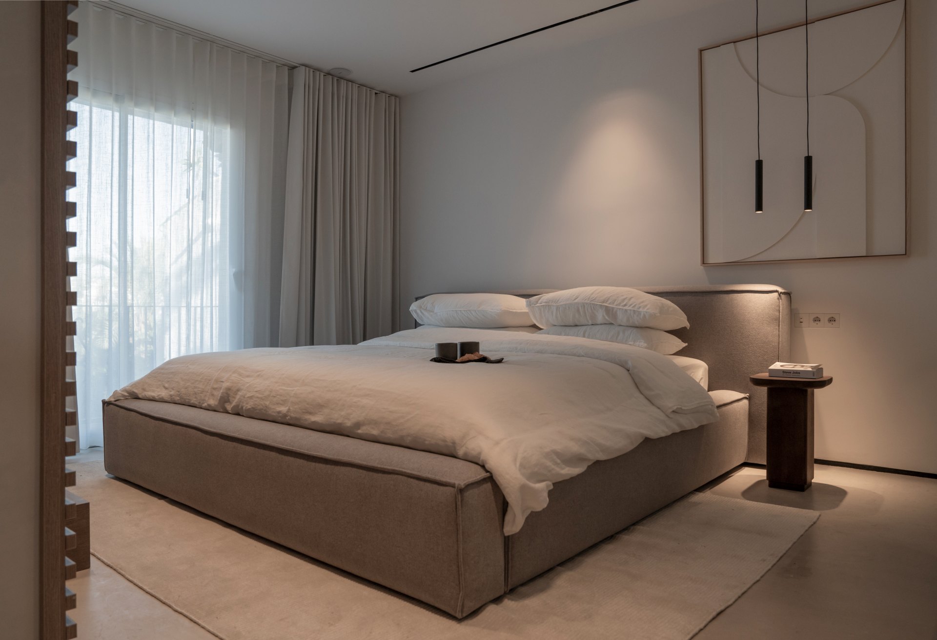 Bright beachfront duplex penthouse in a luxury residential complex in Estepona