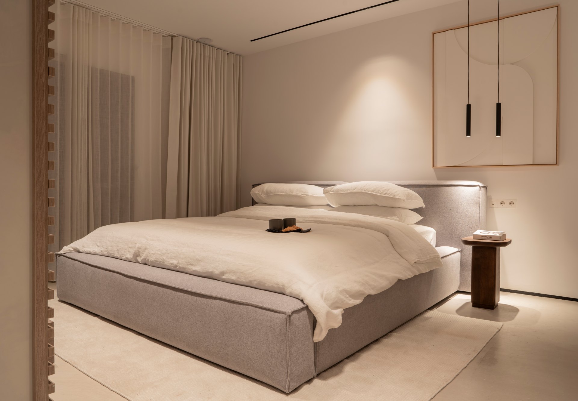 Bright beachfront duplex penthouse in a luxury residential complex in Estepona