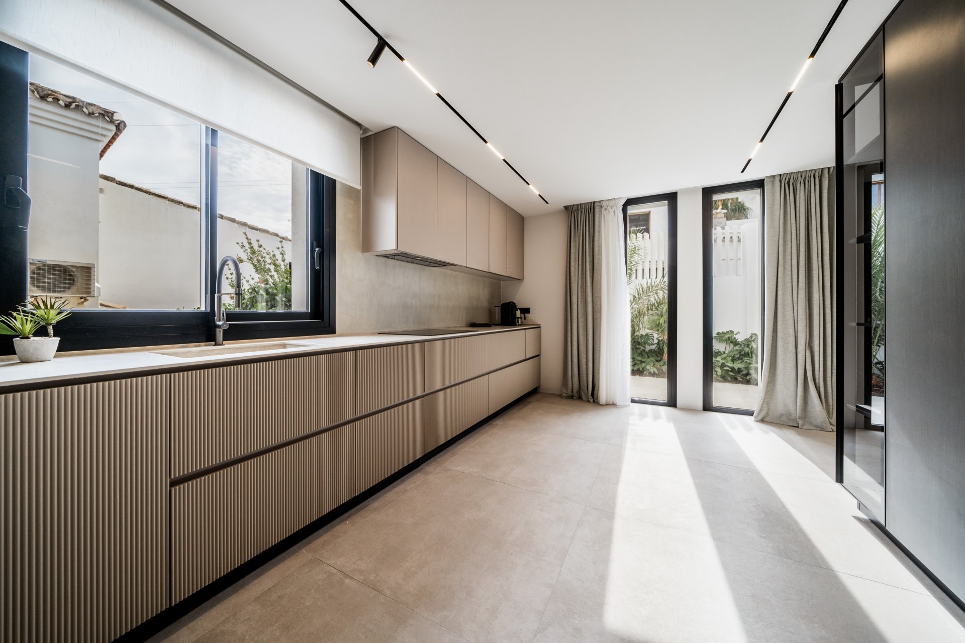 Comfortable and beautiful Andalusian-Nordic villa in Nueva Andalucía