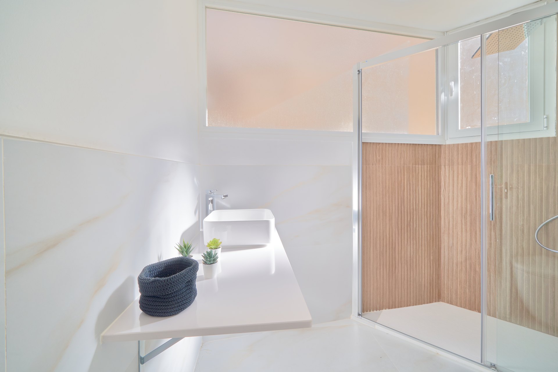 Refurbished frontline beach apartment in La Caleta