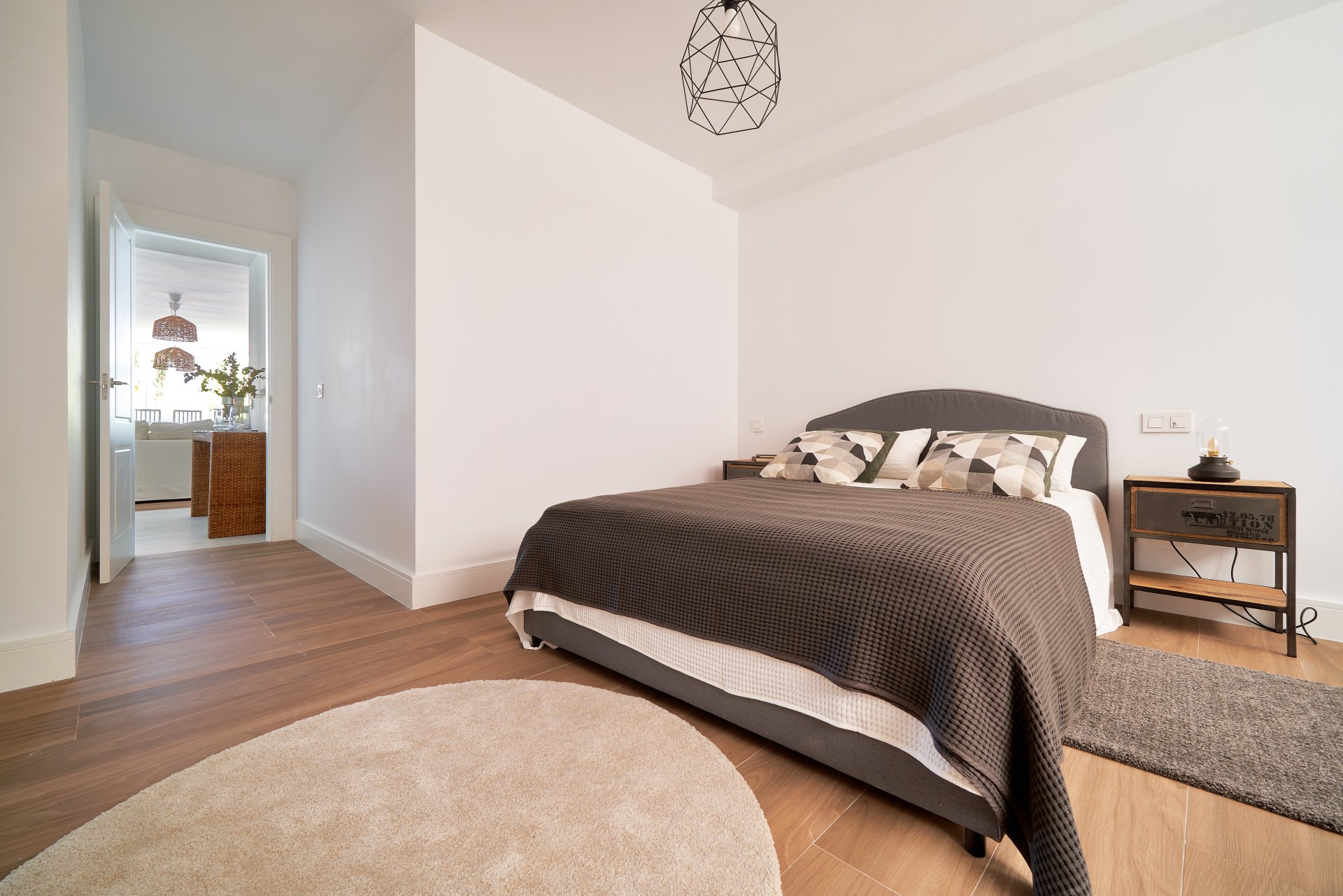 Refurbished frontline beach apartment in La Caleta