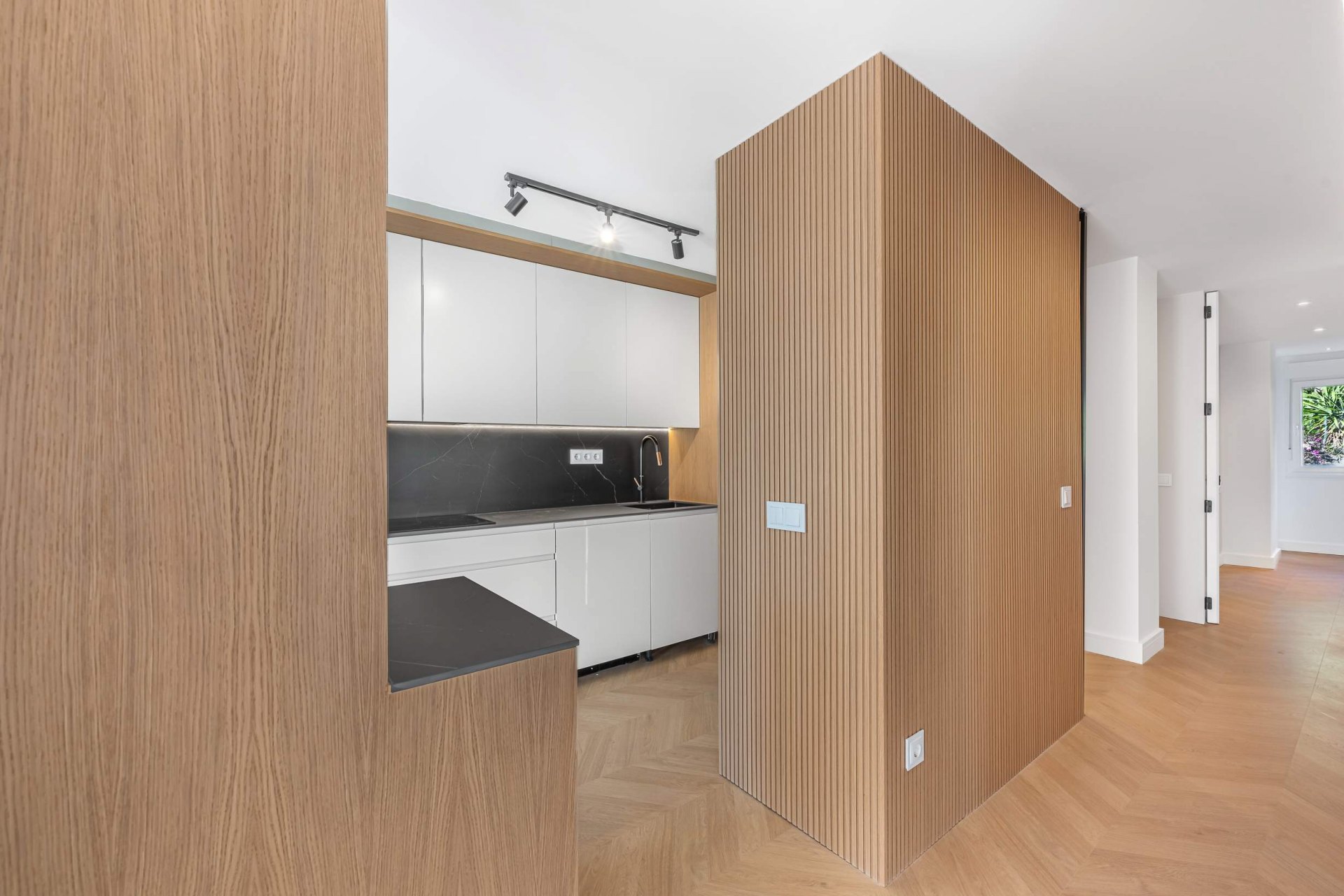 Sophisticated City Apartment in the Heart of Málaga walking distance to the sea, Málaga