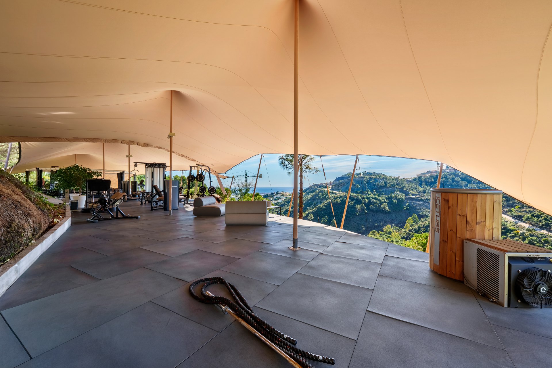 Architectural masterpiece with panoramic sea & mountain views in El Madroñal, Benahavís