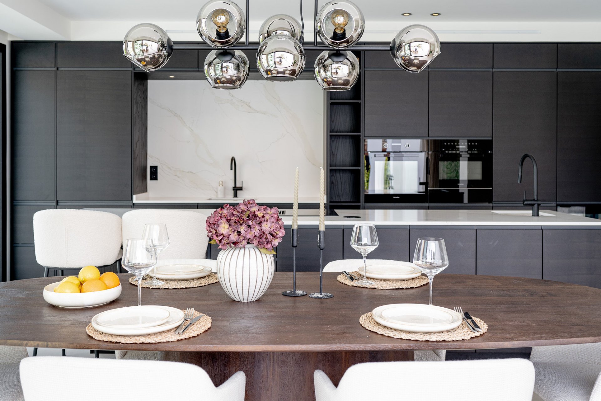 Charming villa with pool close to the beach in Las Chapas, Marbella