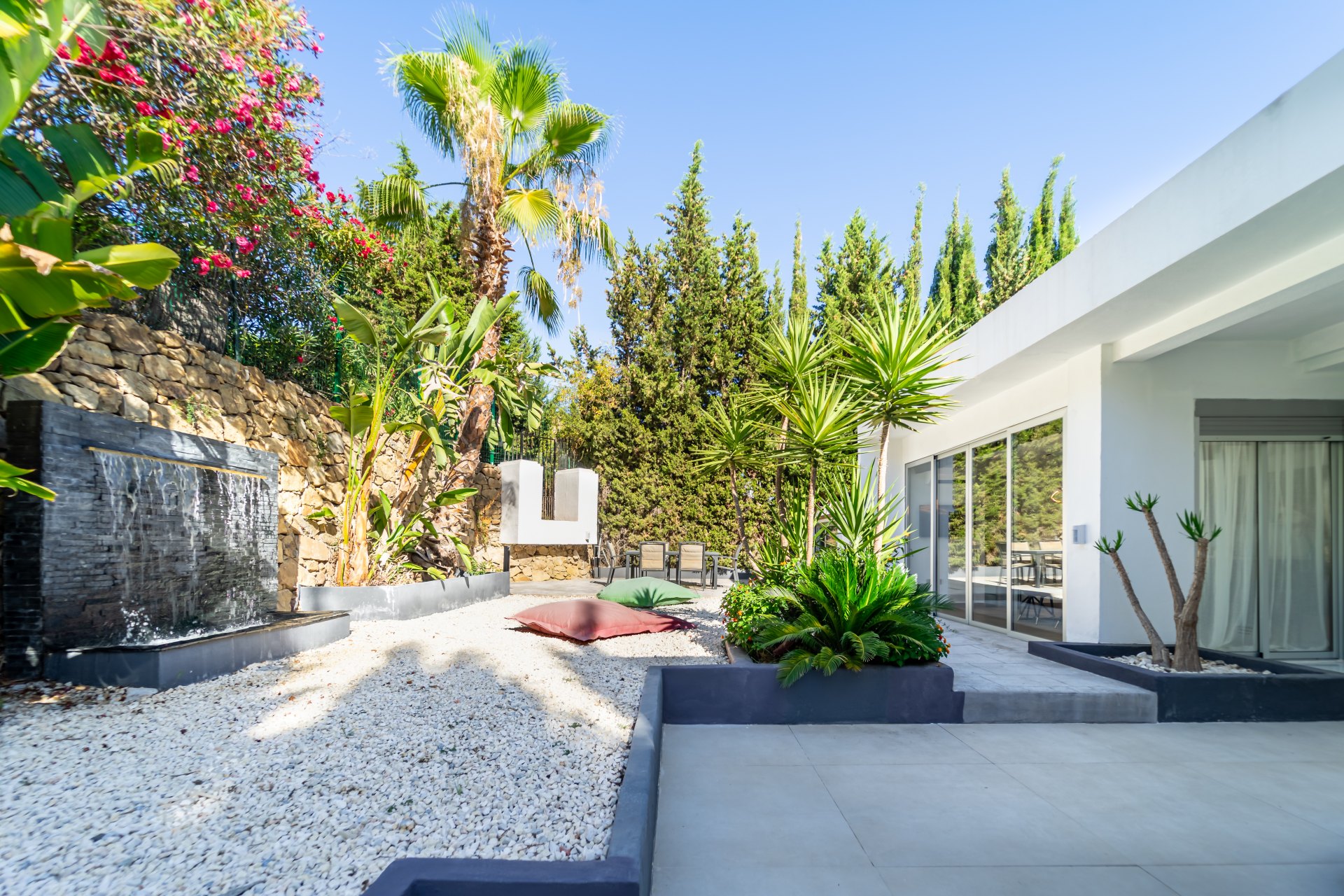 Fantastic villa for rent, available only in summer, at Los Naranjos Golf Club, Puerto Banús