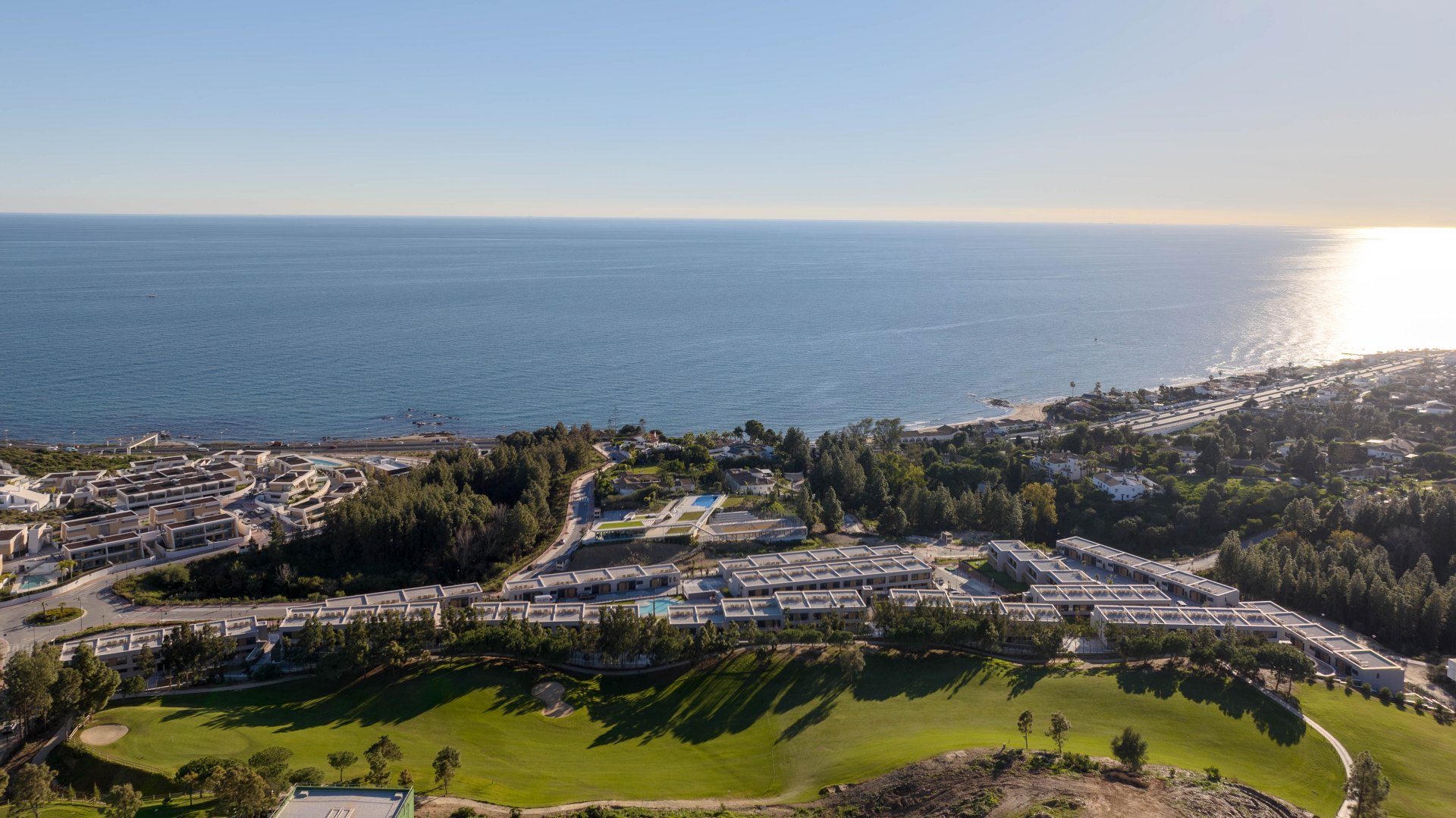 Modern and bright townhouse with spectacular views of a golf course