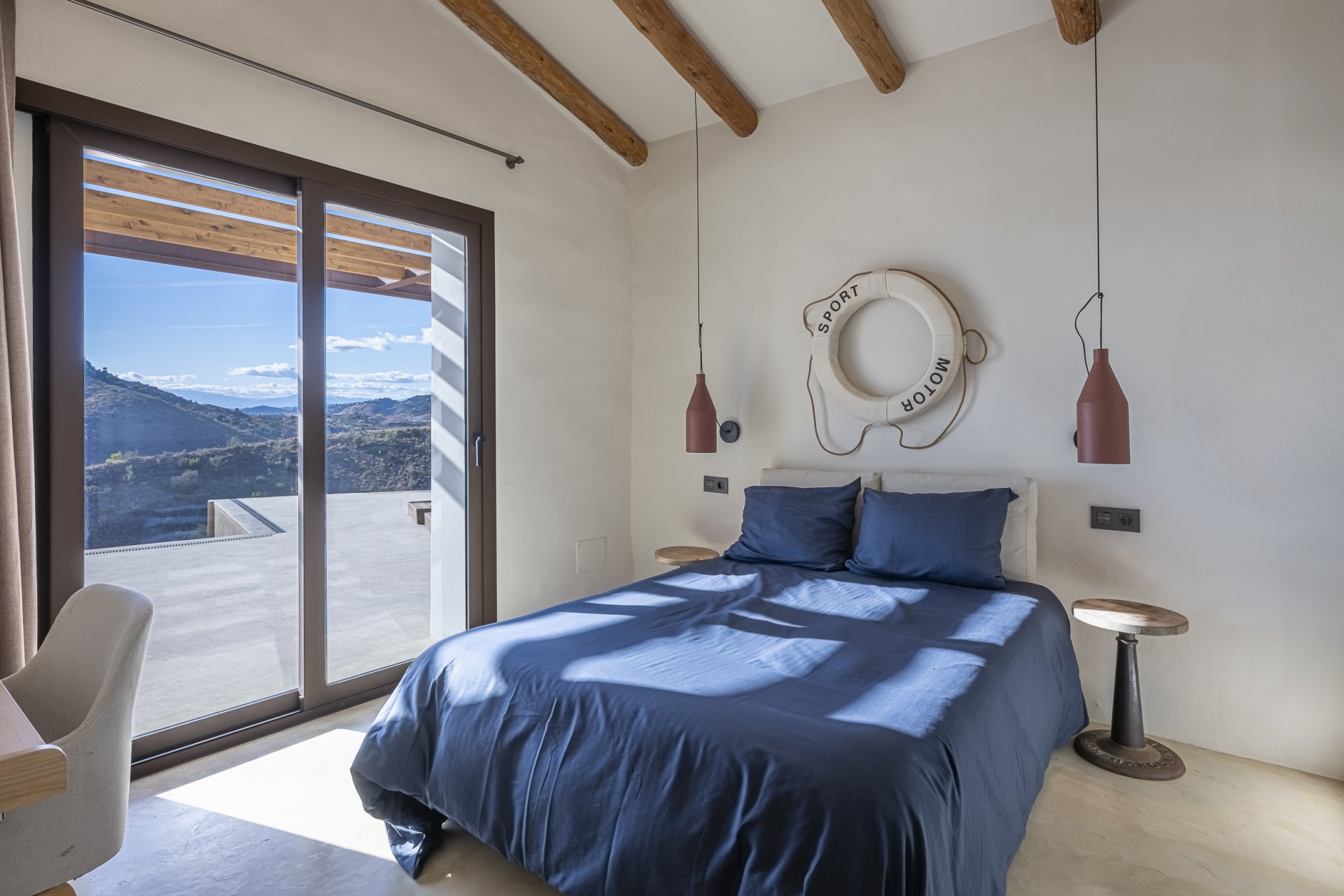 Mediterranean Country Villa with Spectacular Views near East Málaga