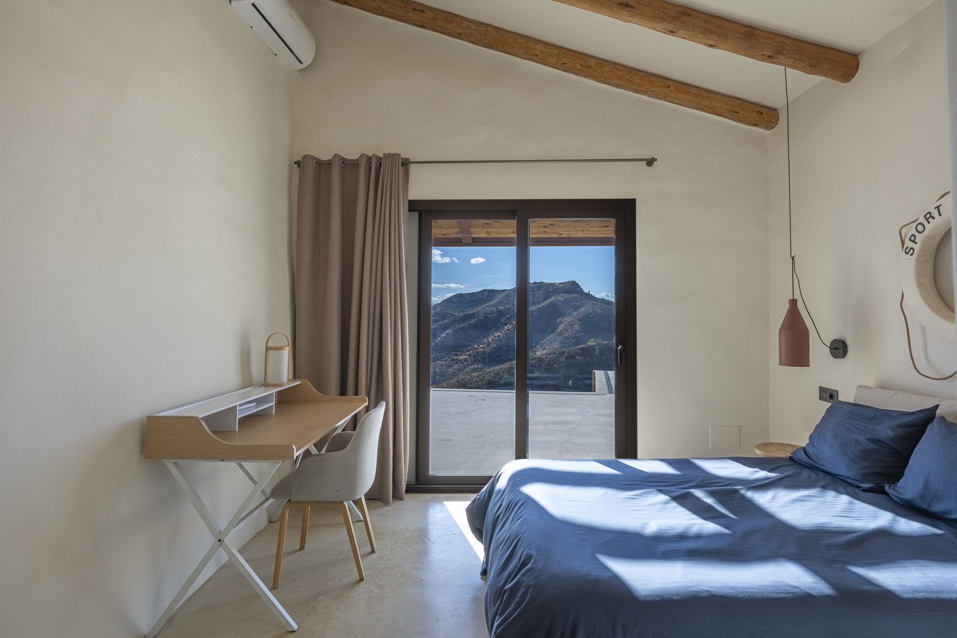 Mediterranean Country Villa with Spectacular Views near East Málaga