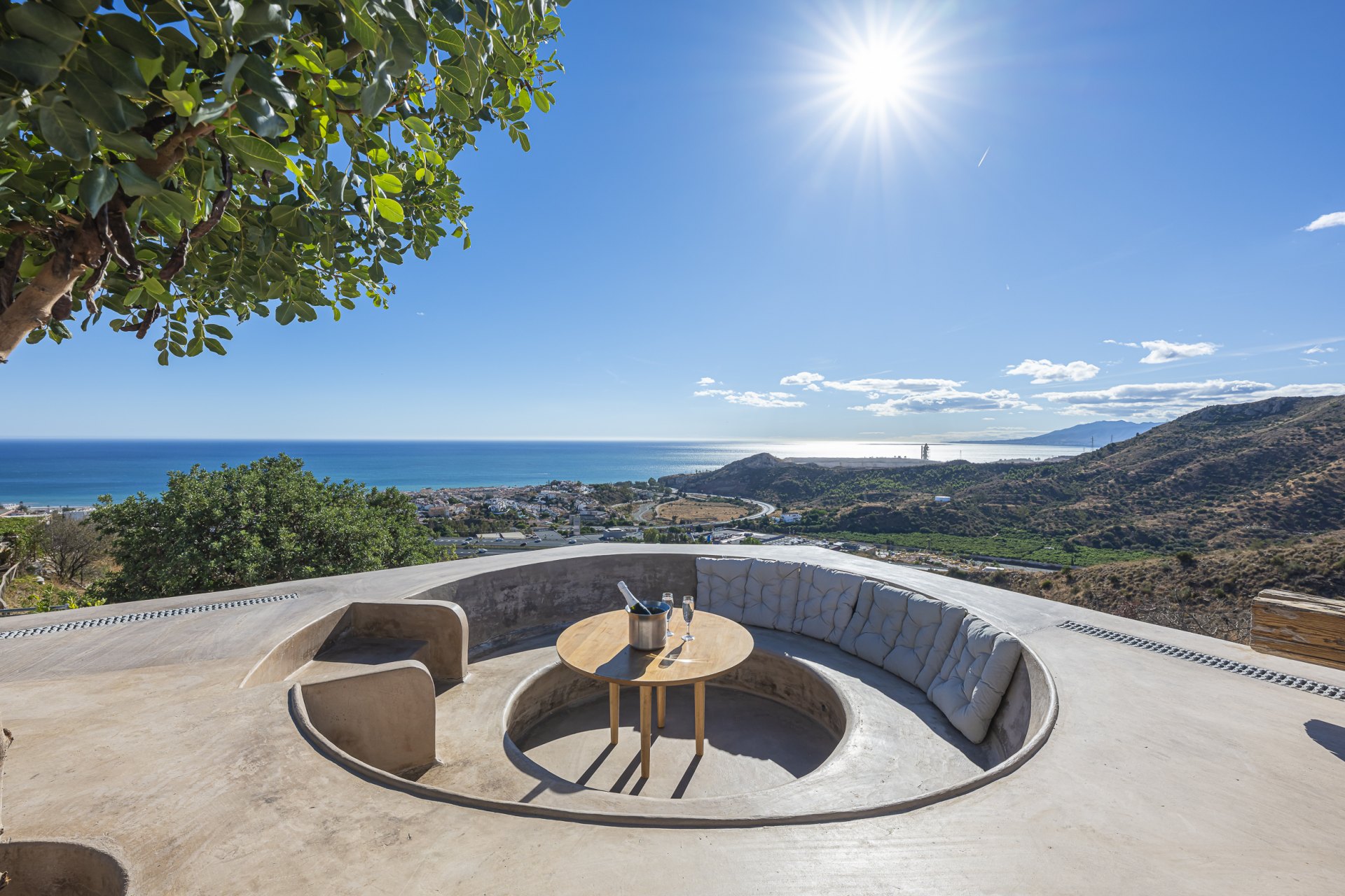 Mediterranean Country Villa with Spectacular Views near East Málaga