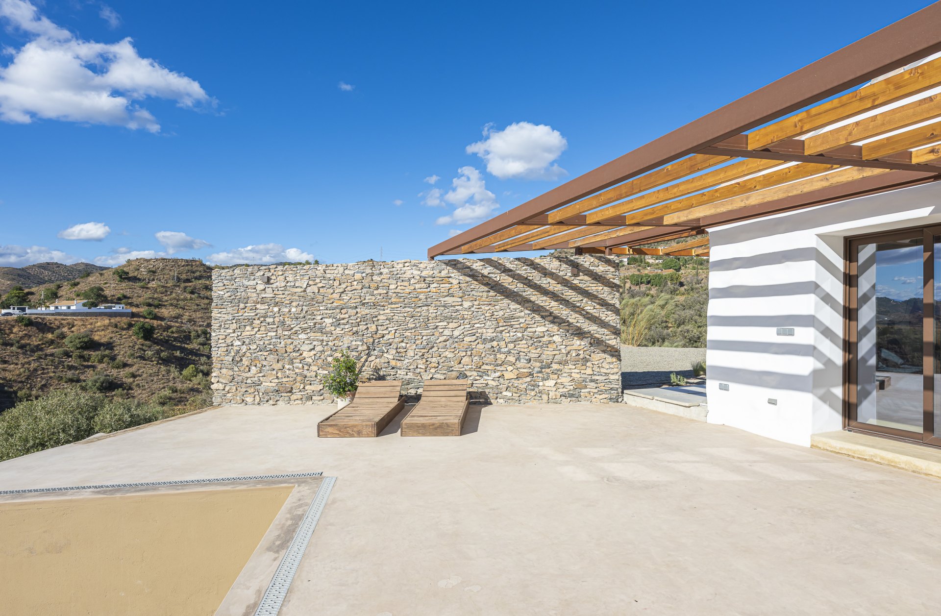 Mediterranean Country Villa with Spectacular Views near East Málaga