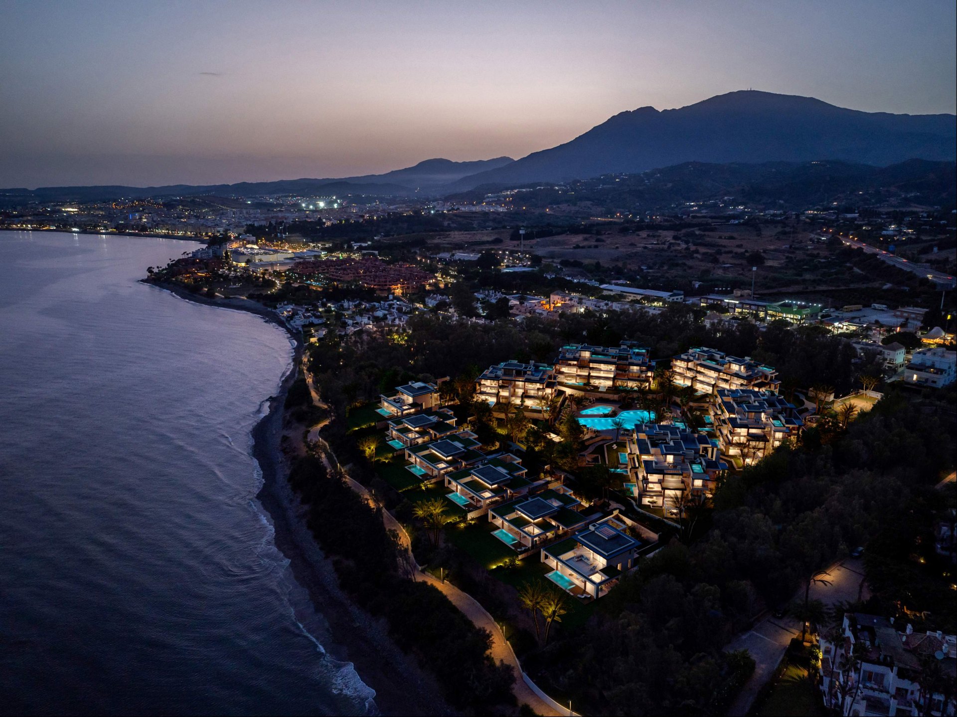 Spectacular residence from a new beachfront project in East Estepona, Estepona
