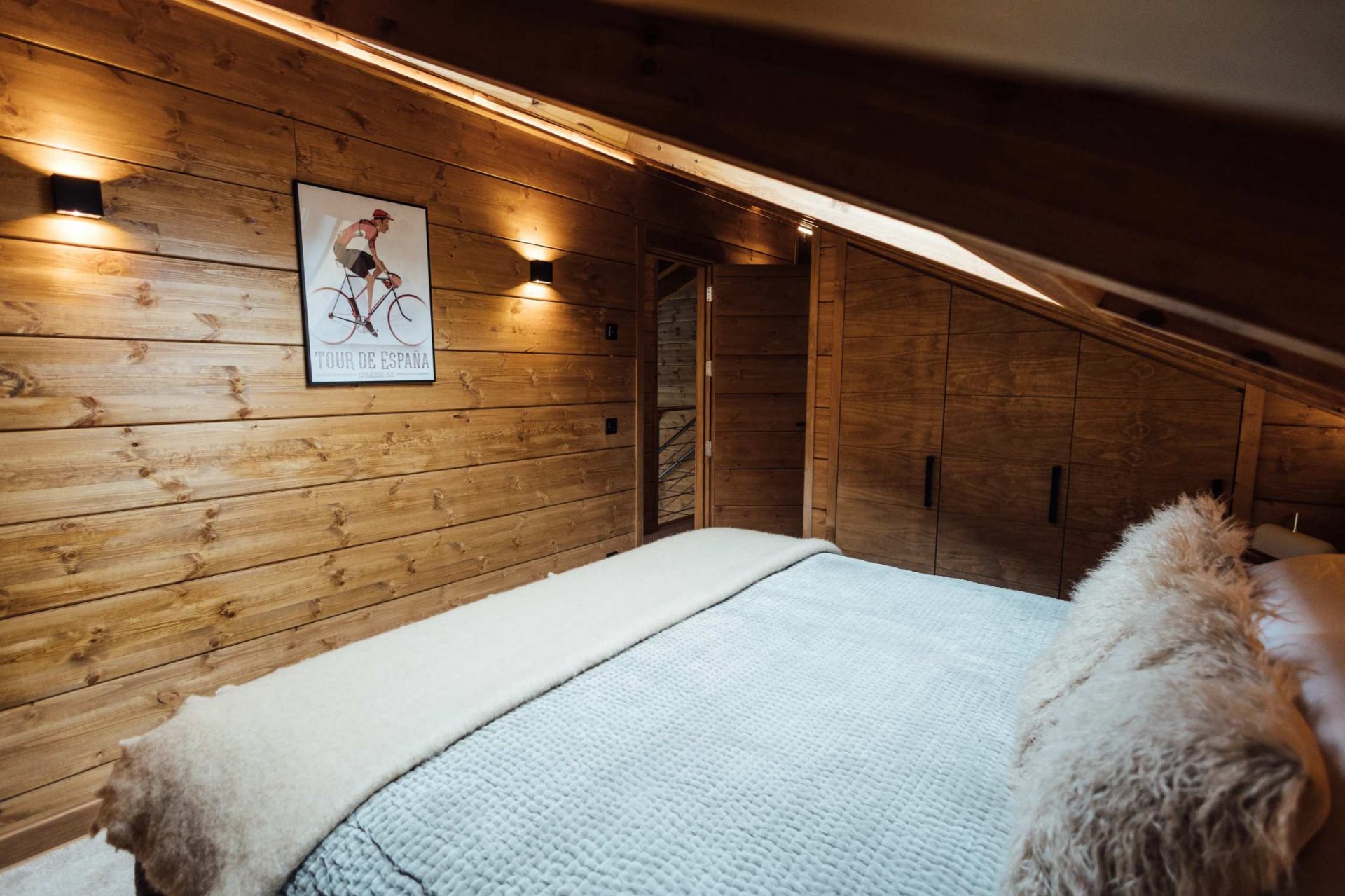 Impeccable villa with breathtaking views, located just 400 meters from the ski lifts of the Sierra Nevada ski resort, Granada