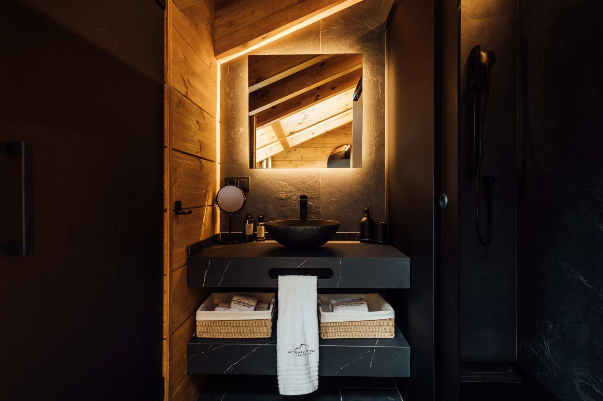 Impeccable villa with breathtaking views, located just 400 meters from the ski lifts of the Sierra Nevada ski resort, Granada