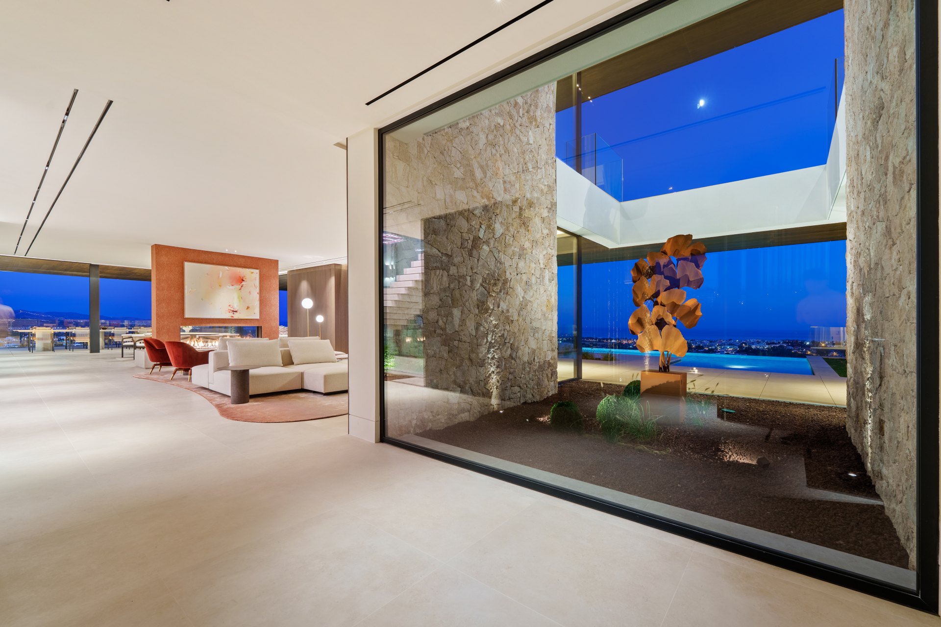 Impresionante villa de vistas panorámicas al mar en El Herrojo Alto, Benahavís