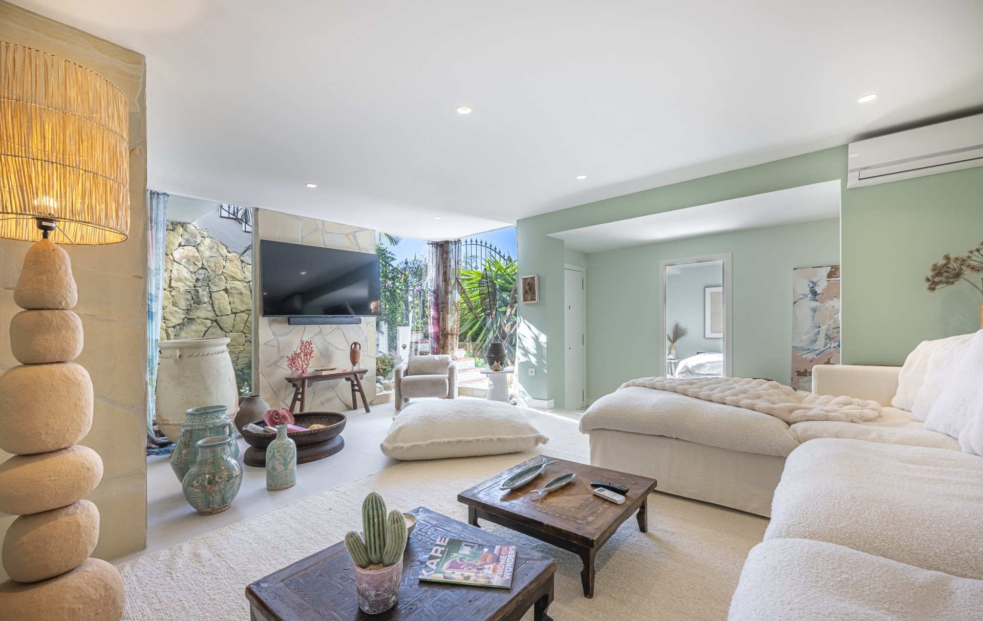 Elegante adosado con piscina privada y vistas panorámicas en Arco Iris, Altos de Puente Romano
