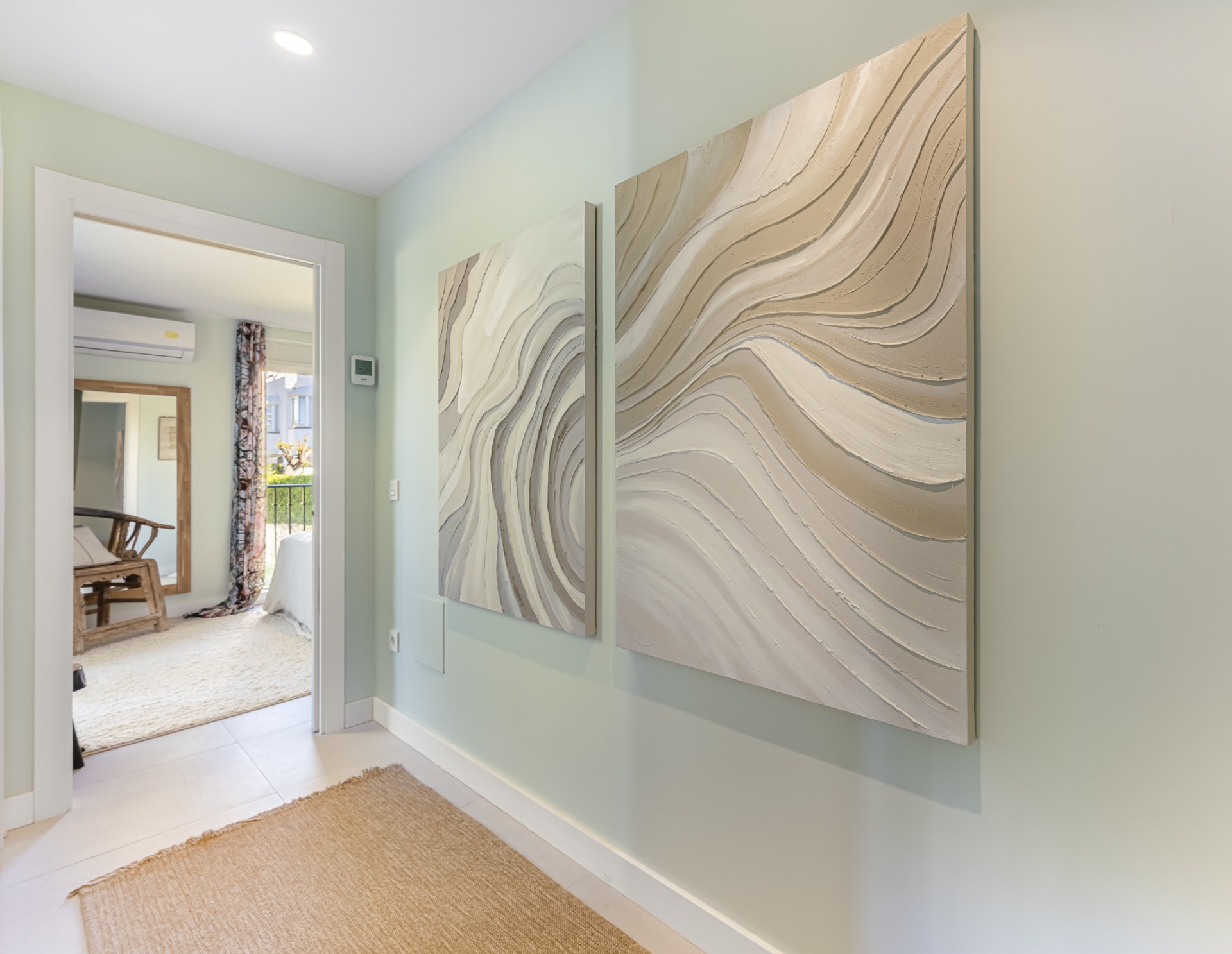 Elegante adosado con piscina privada y vistas panorámicas en Arco Iris, Altos de Puente Romano