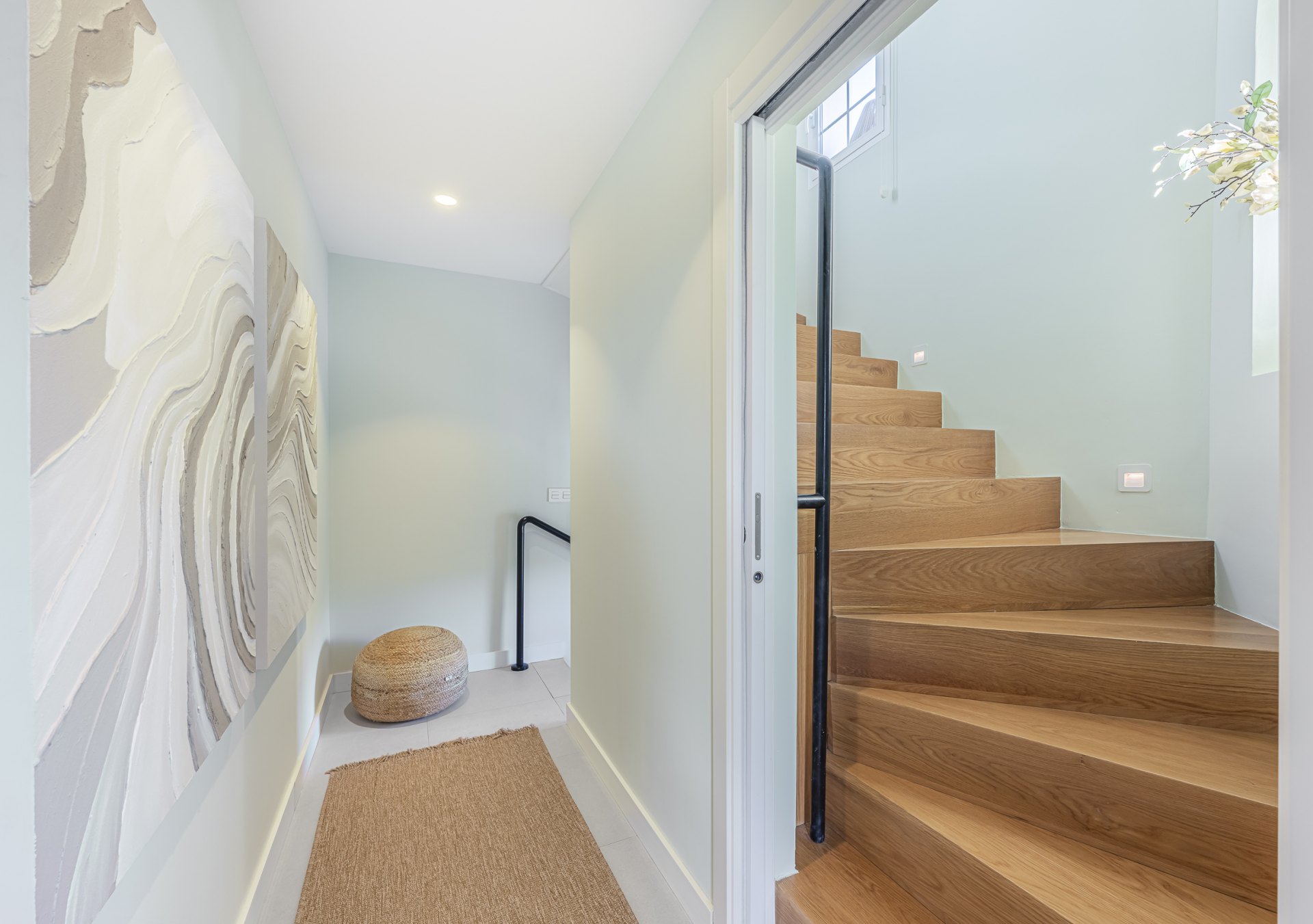 Elegante adosado con piscina privada y vistas panorámicas en Arco Iris, Altos de Puente Romano