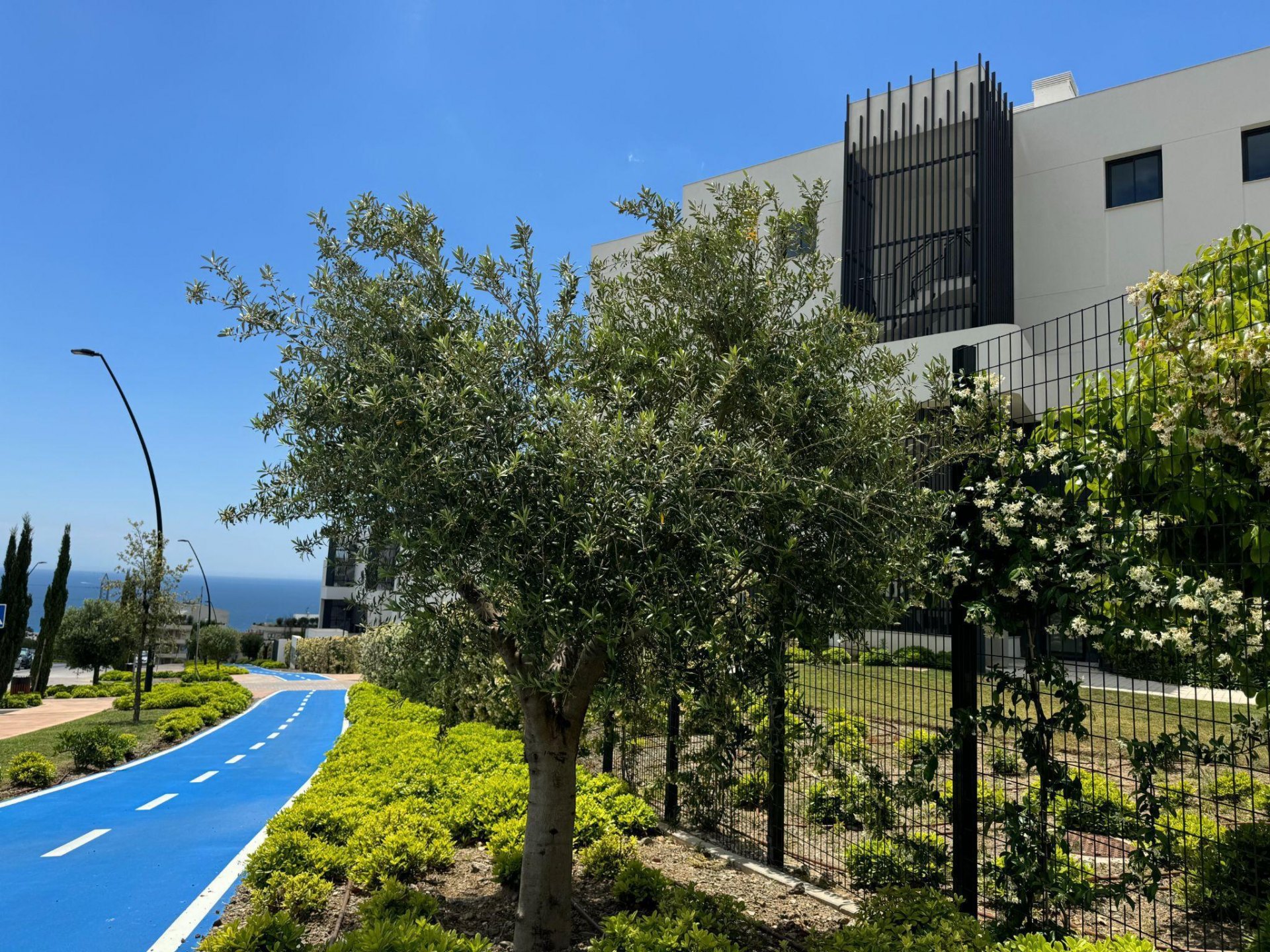 Increíble ático totalmente amueblado con vistas espectaculares en El Higuerón West