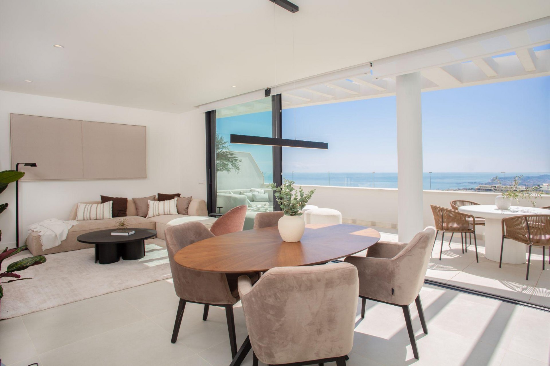 Increíble ático totalmente amueblado con vistas espectaculares en El Higuerón West