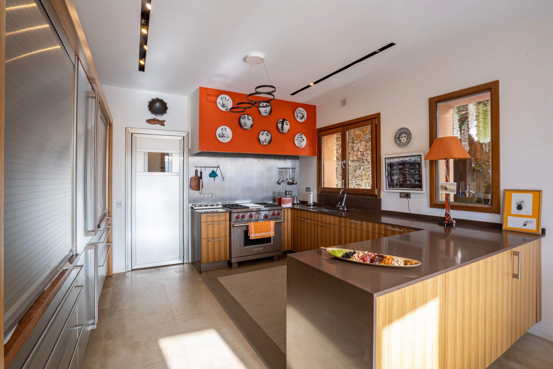 Villa La Mandaluz, un hogar único e inspirador, donde el arte y la arquitectura dialogan, rodeada de un paisaje protegido en Ronda, Málaga