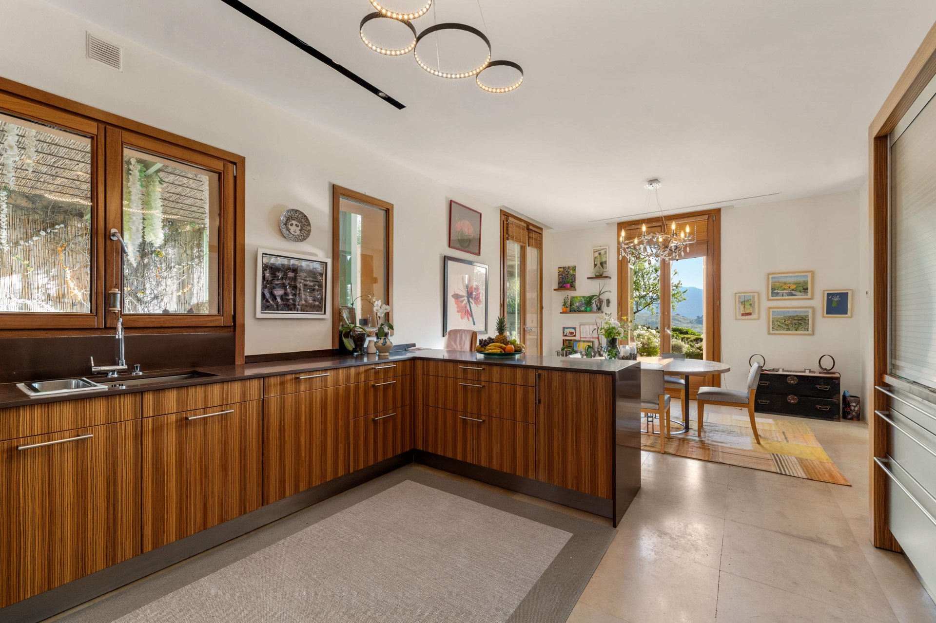 Villa La Mandaluz, un hogar único e inspirador, donde el arte y la arquitectura dialogan, rodeada de un paisaje protegido en Ronda, Málaga